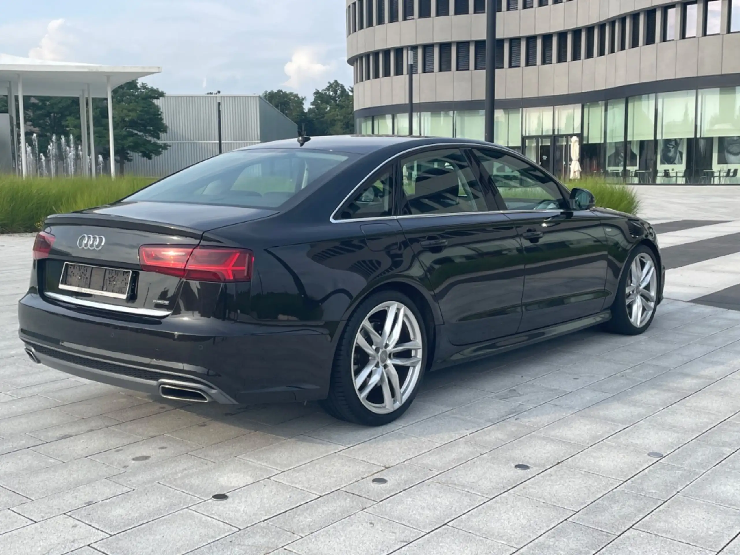 Audi - A6