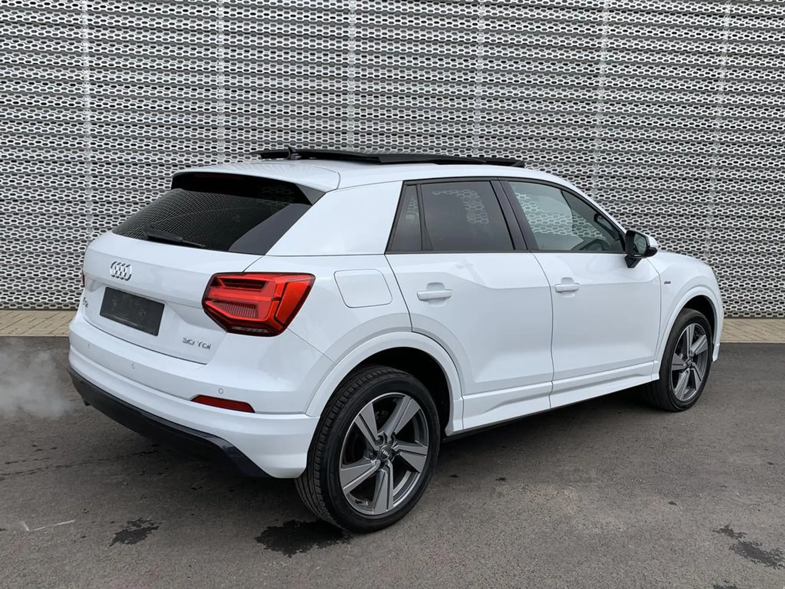 Audi - Q2