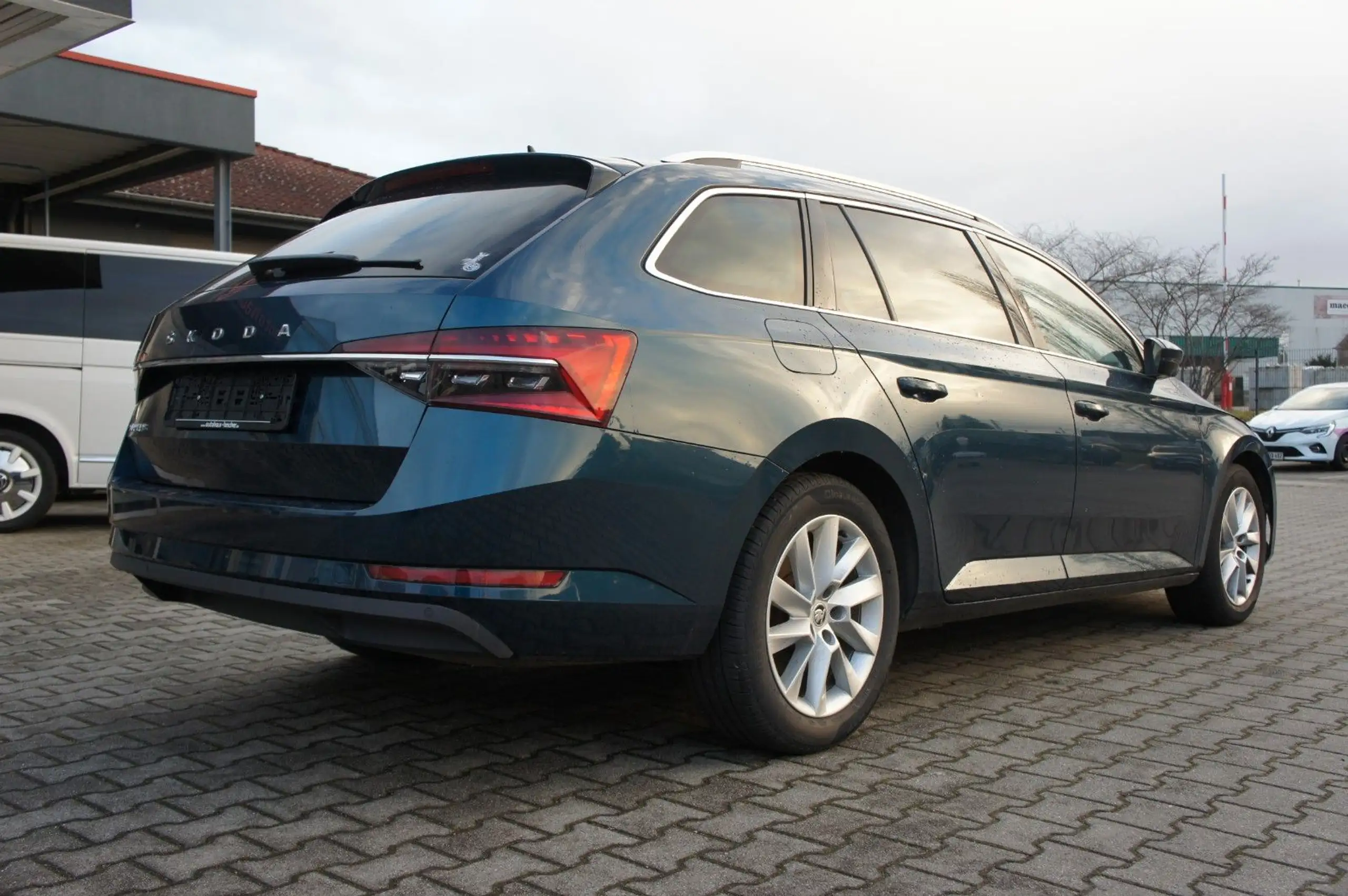 Skoda - Superb