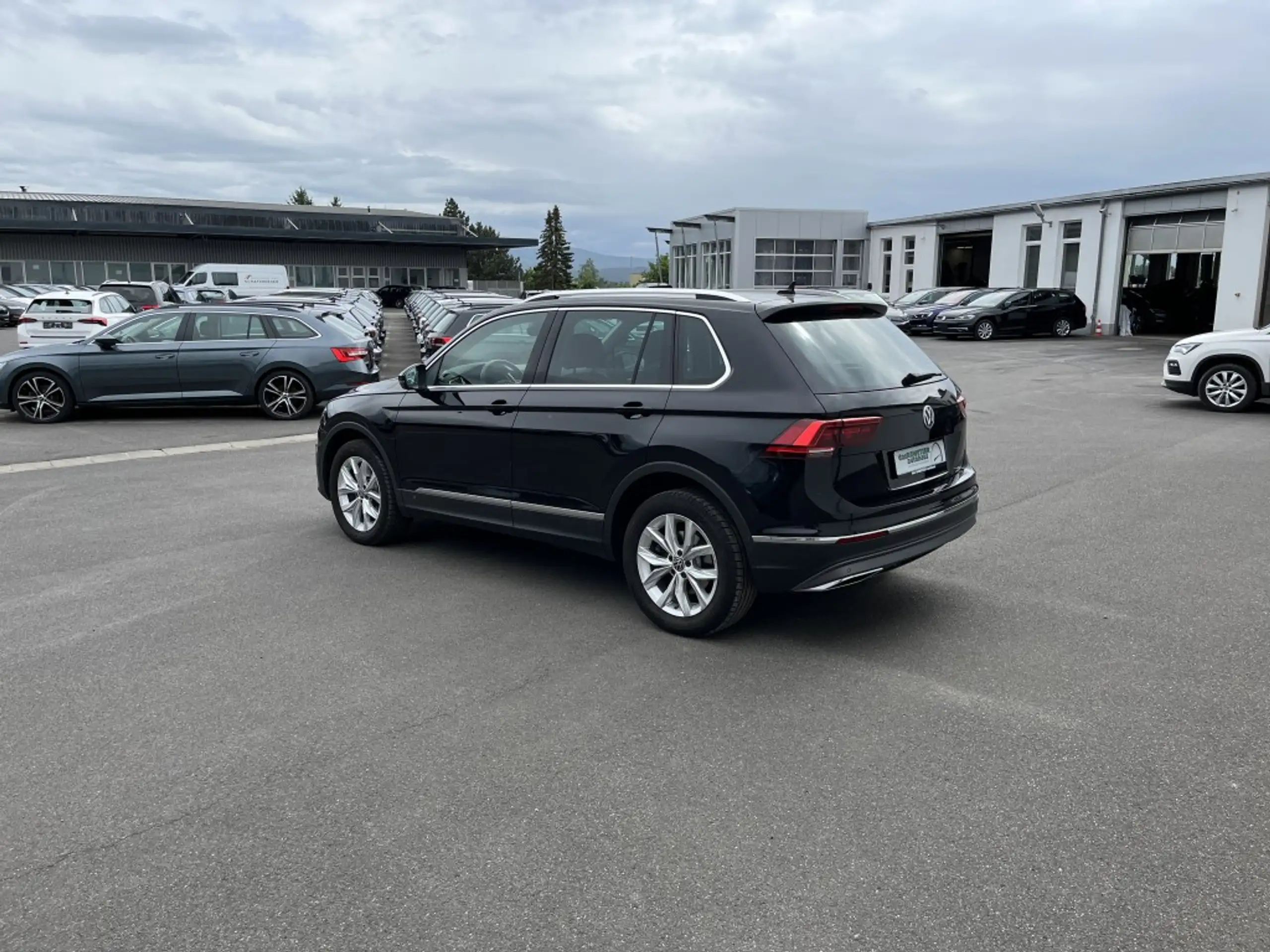 Volkswagen - Tiguan