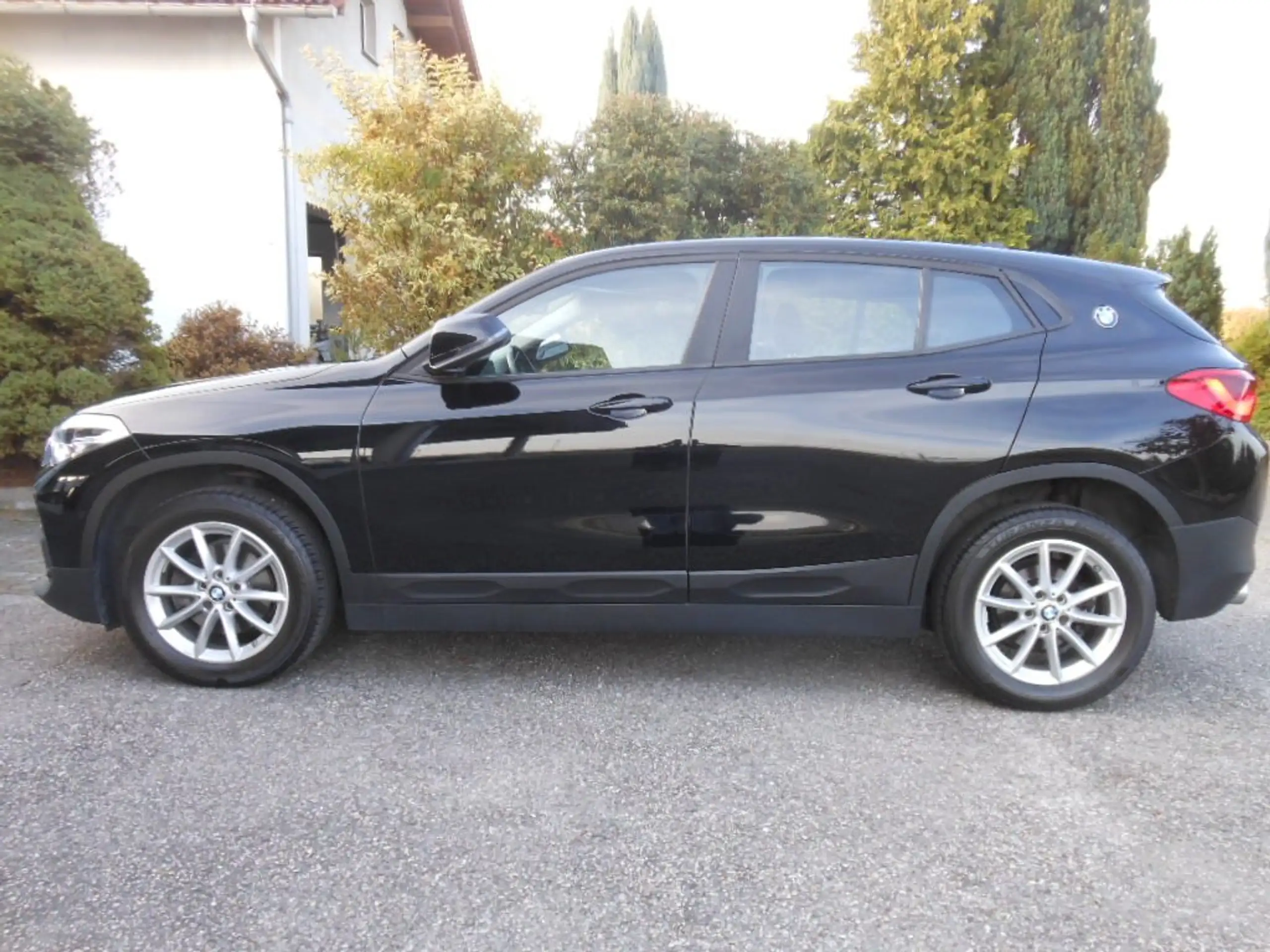 BMW - X2