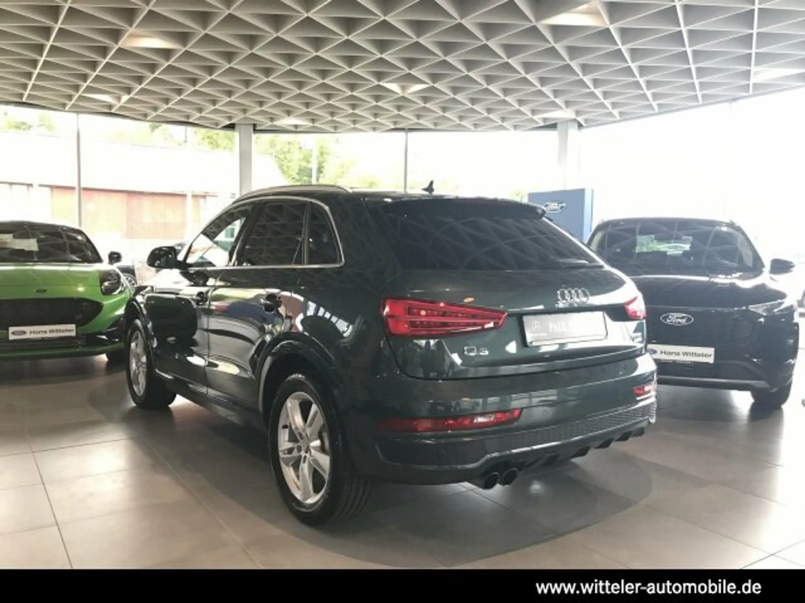 Audi - Q3