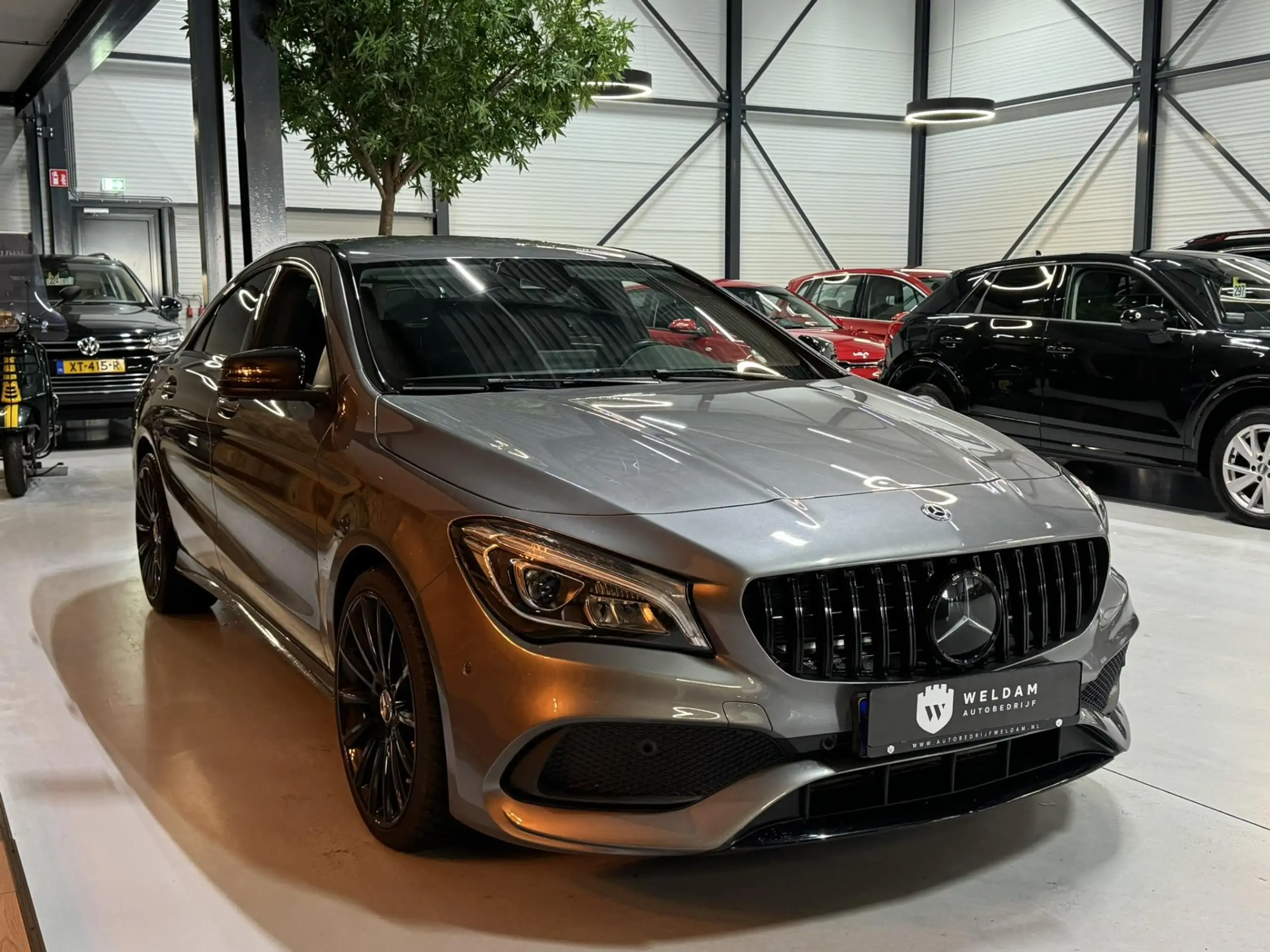 Mercedes-Benz - CLA 180