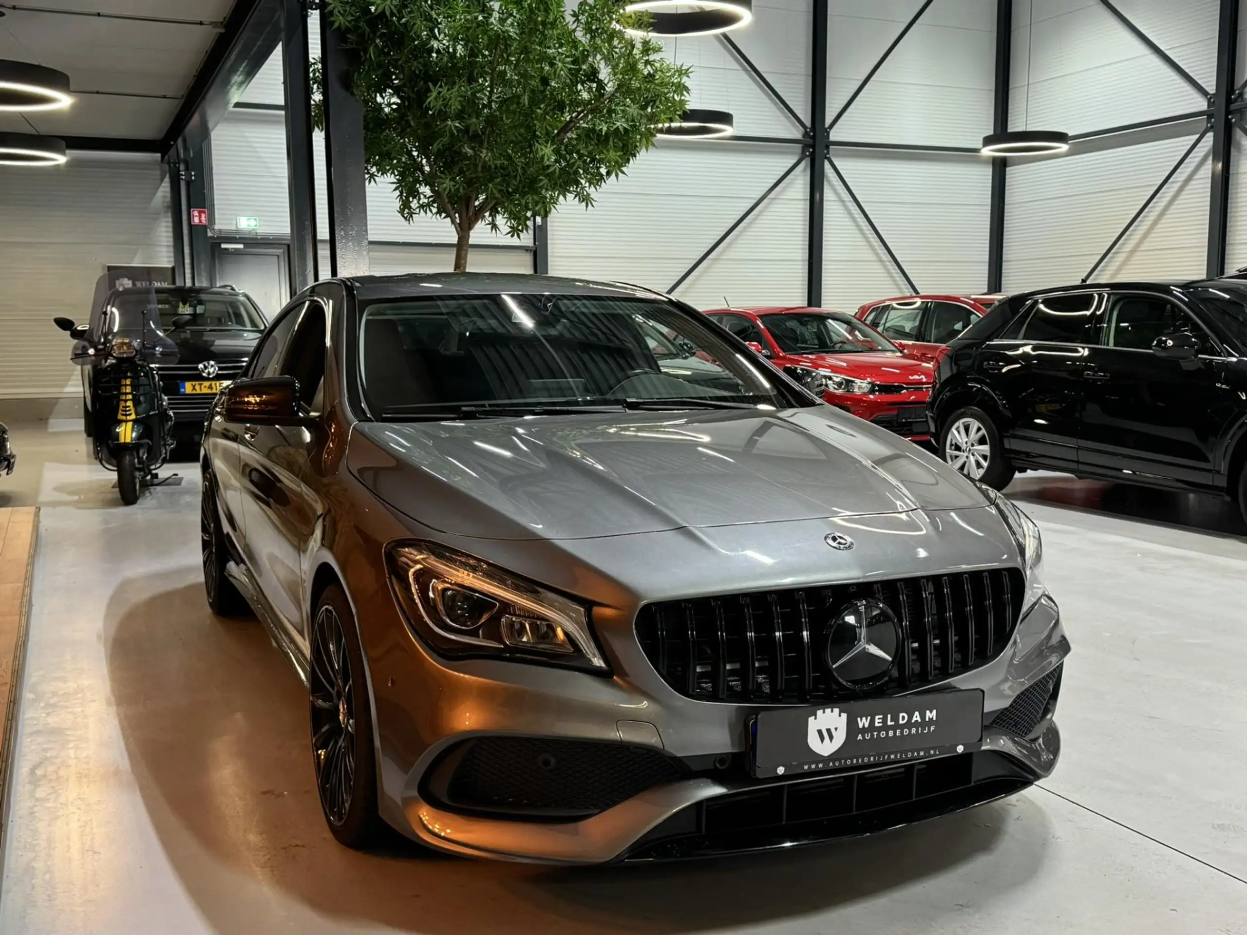 Mercedes-Benz - CLA 180