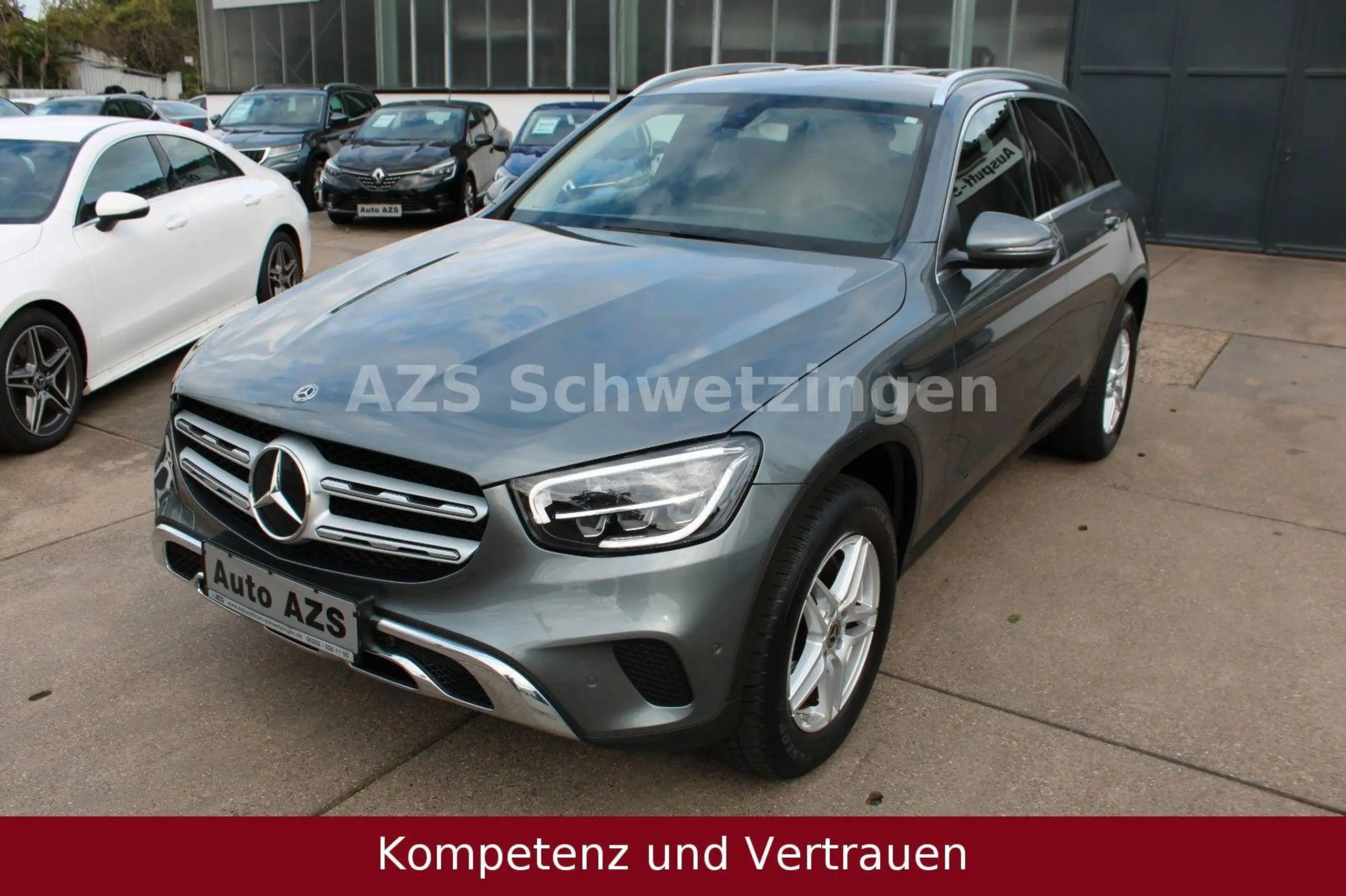 Mercedes-Benz - GLC 220