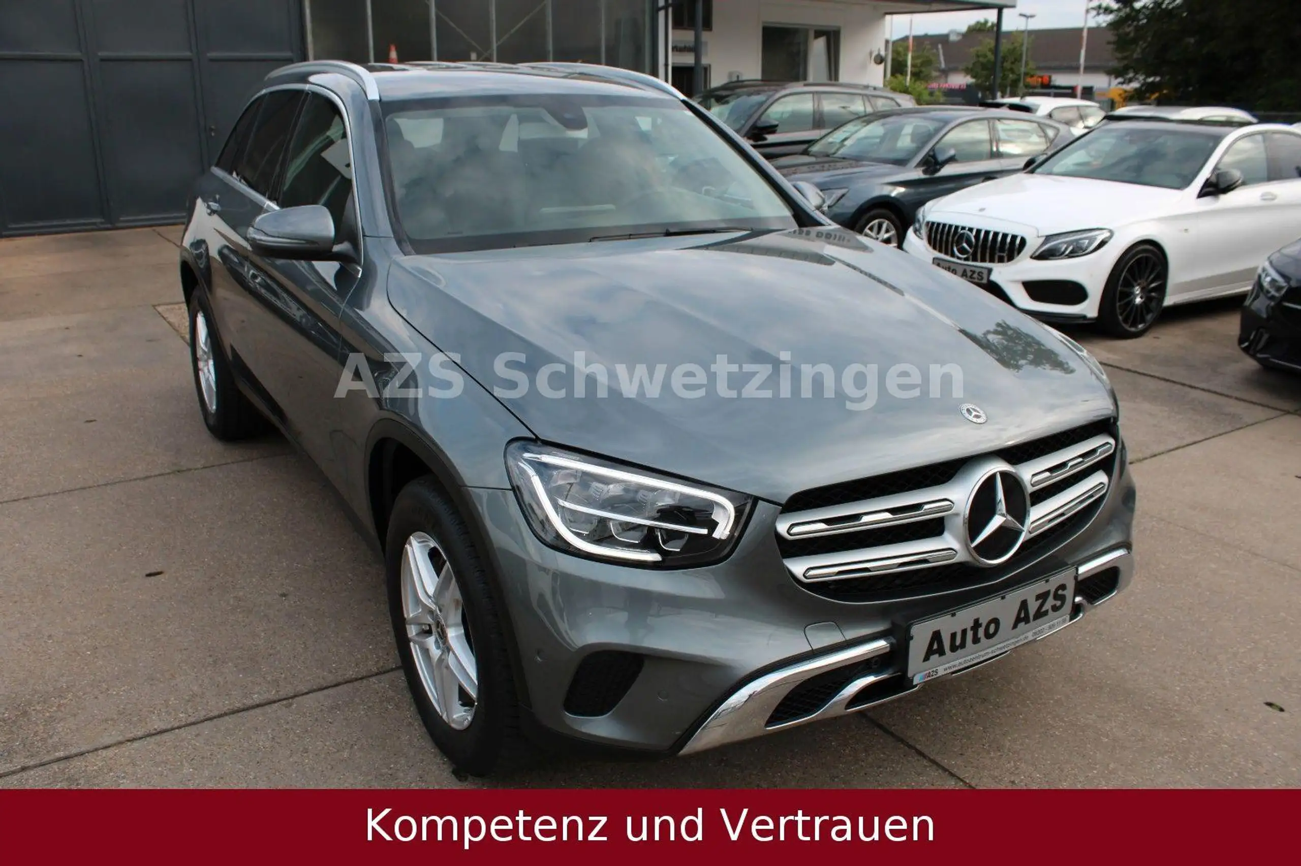 Mercedes-Benz - GLC 220