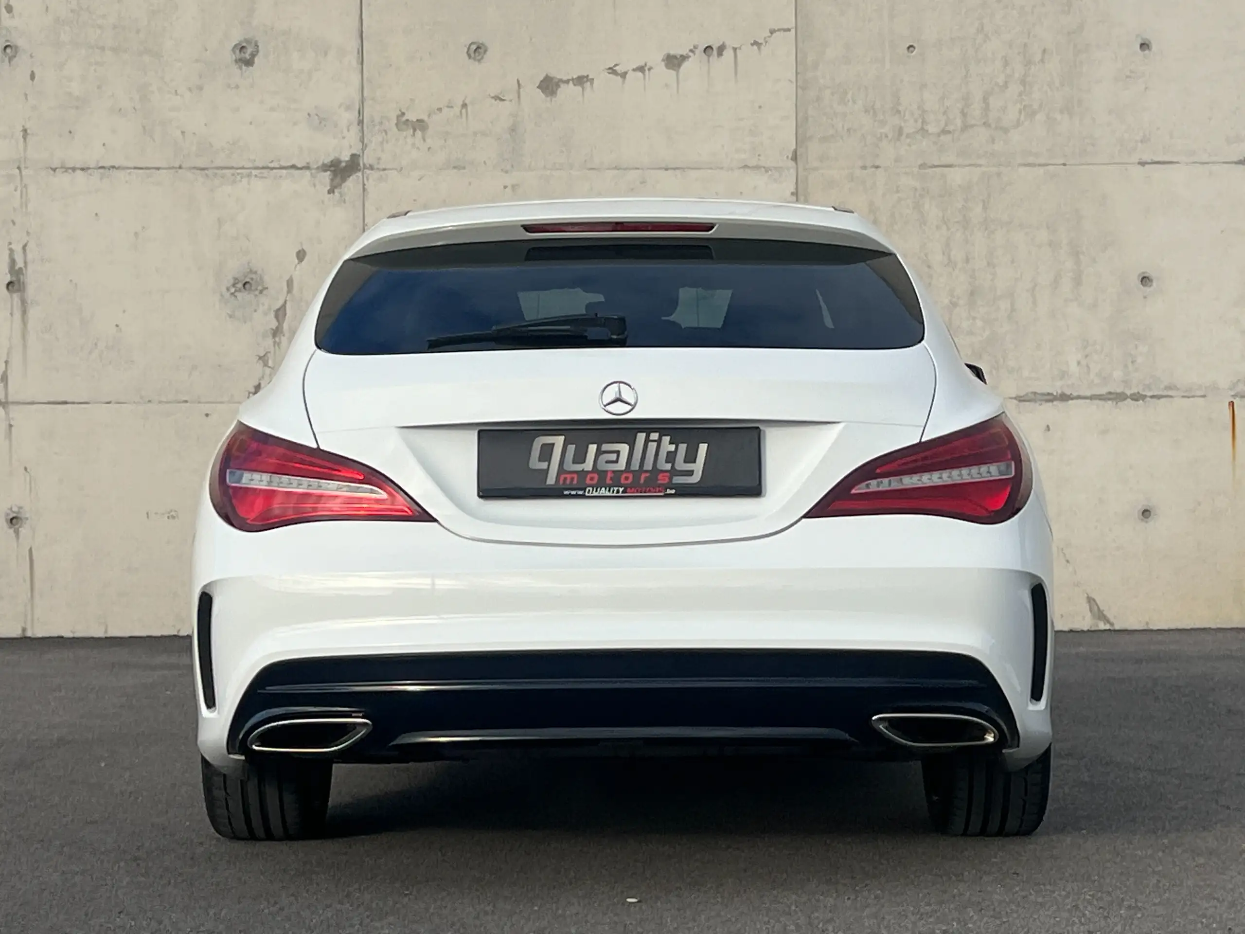 Mercedes-Benz - CLA 180