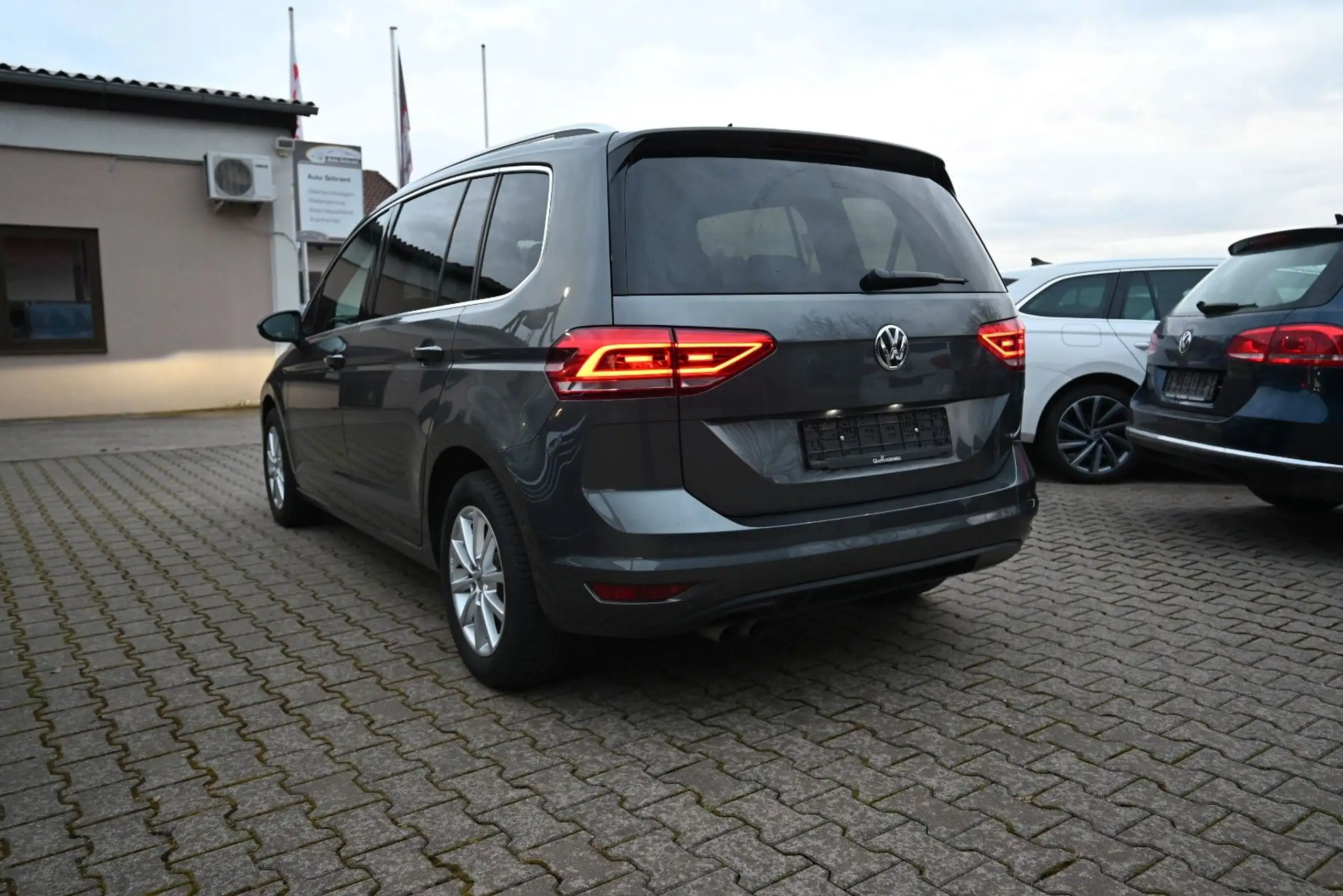 Volkswagen - Touran