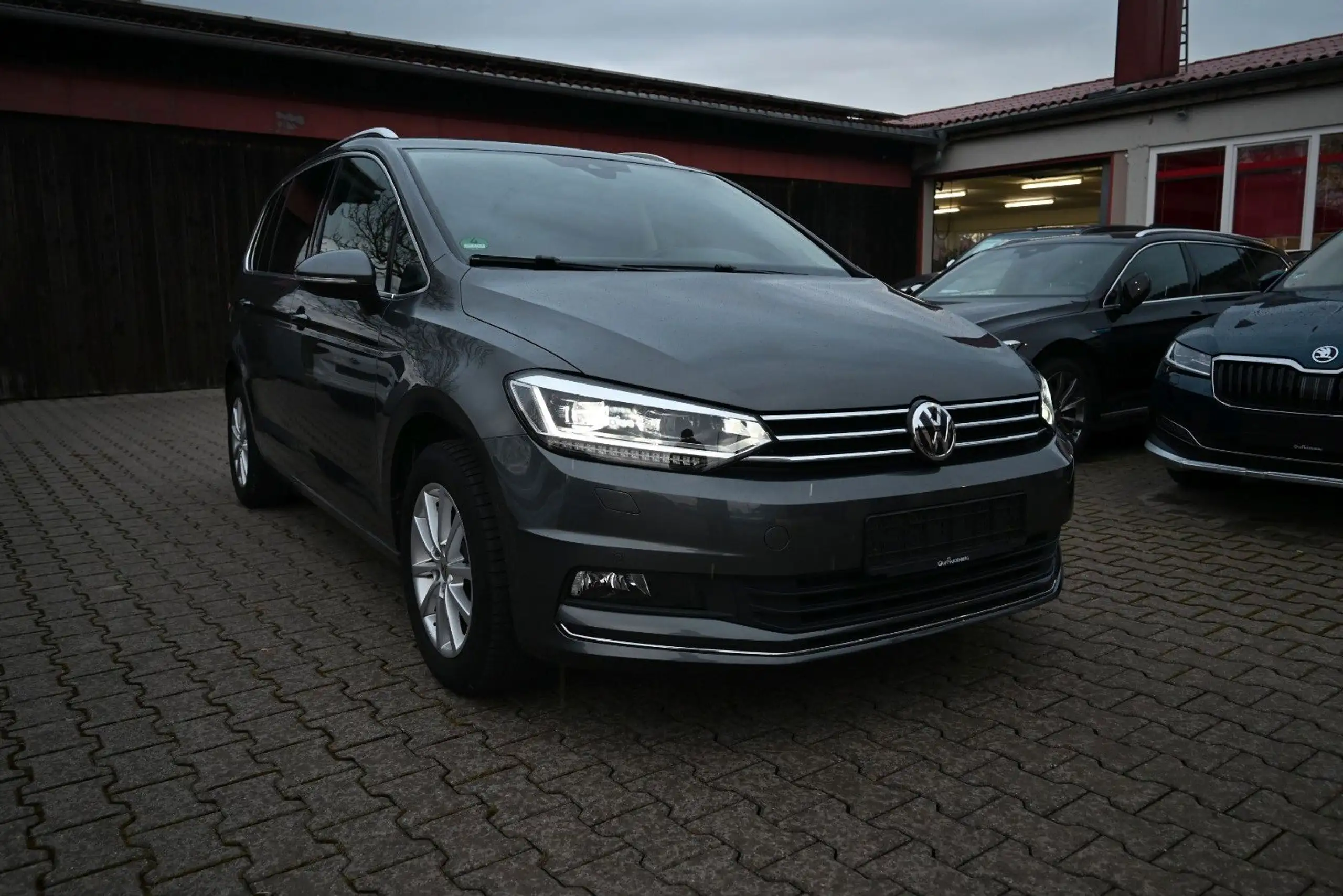 Volkswagen - Touran