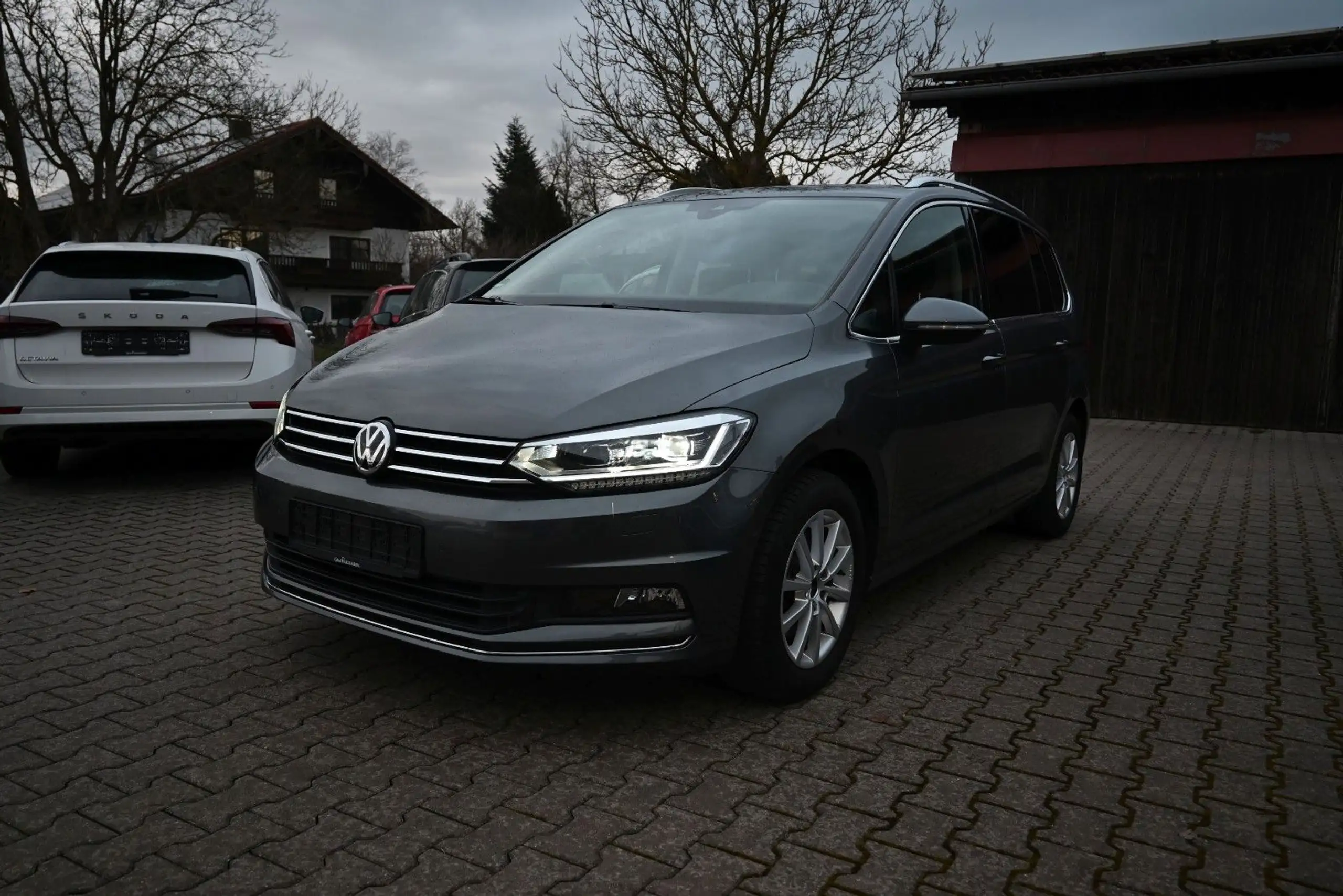 Volkswagen - Touran