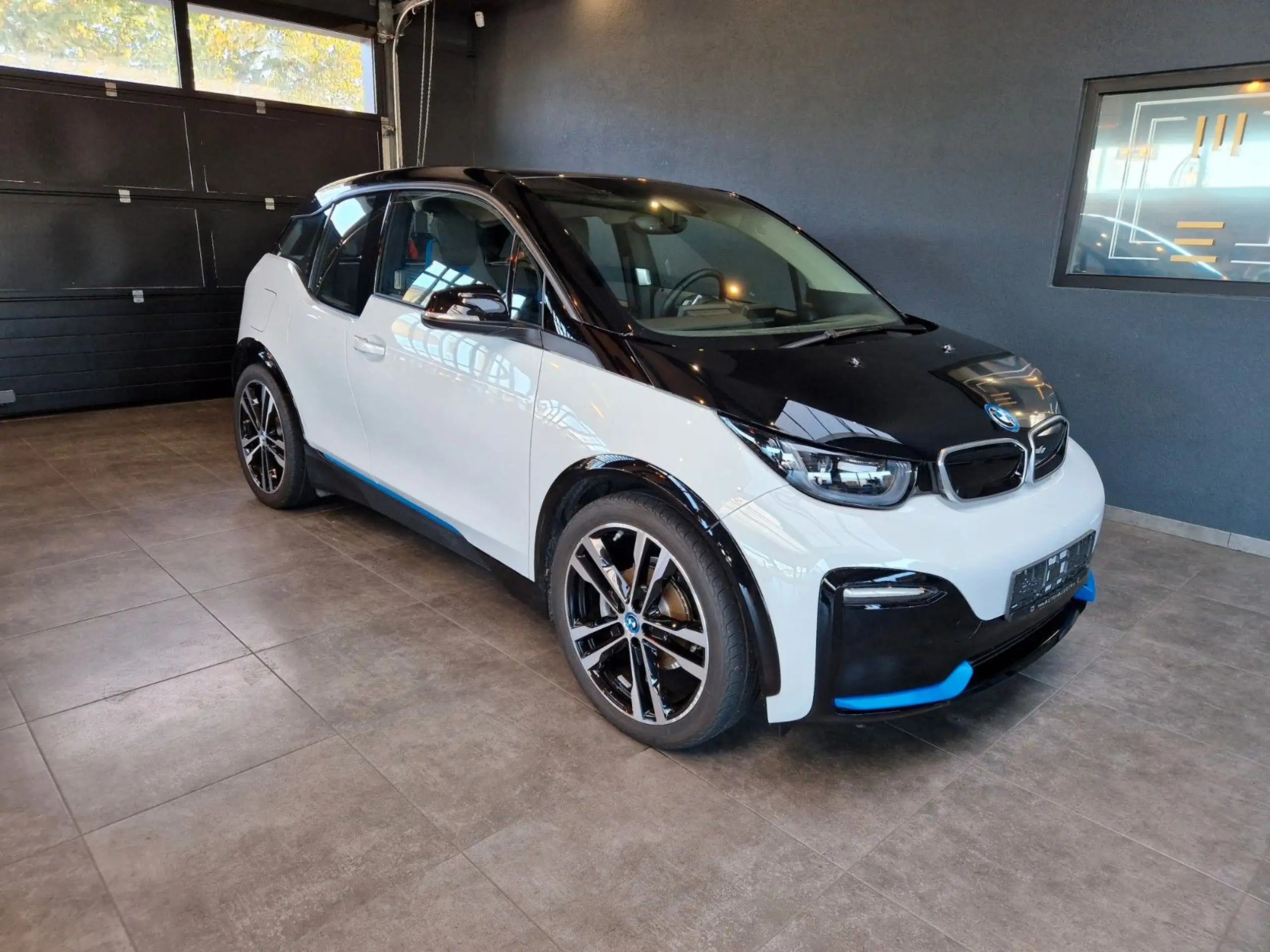 BMW - i3