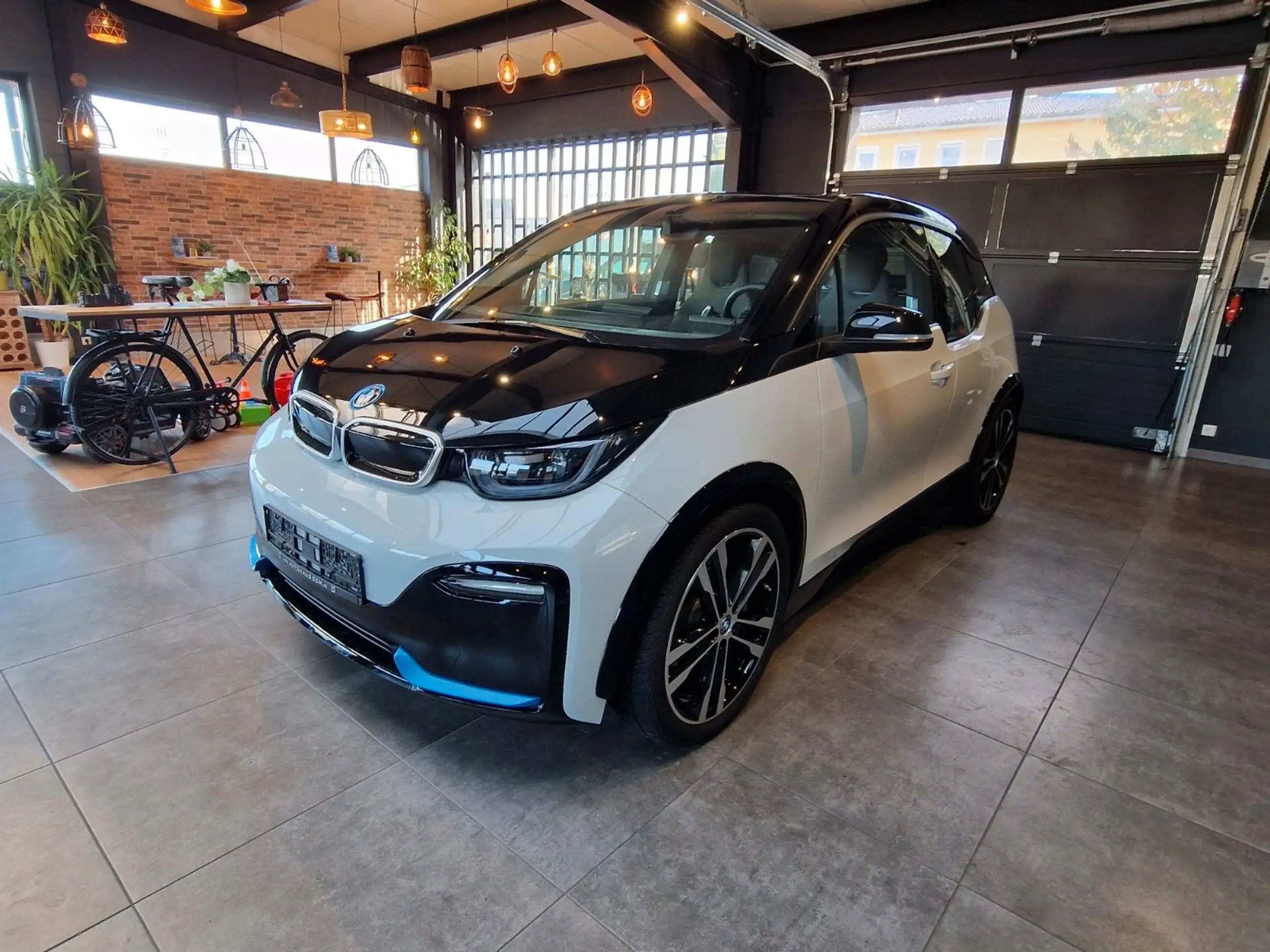 BMW - i3