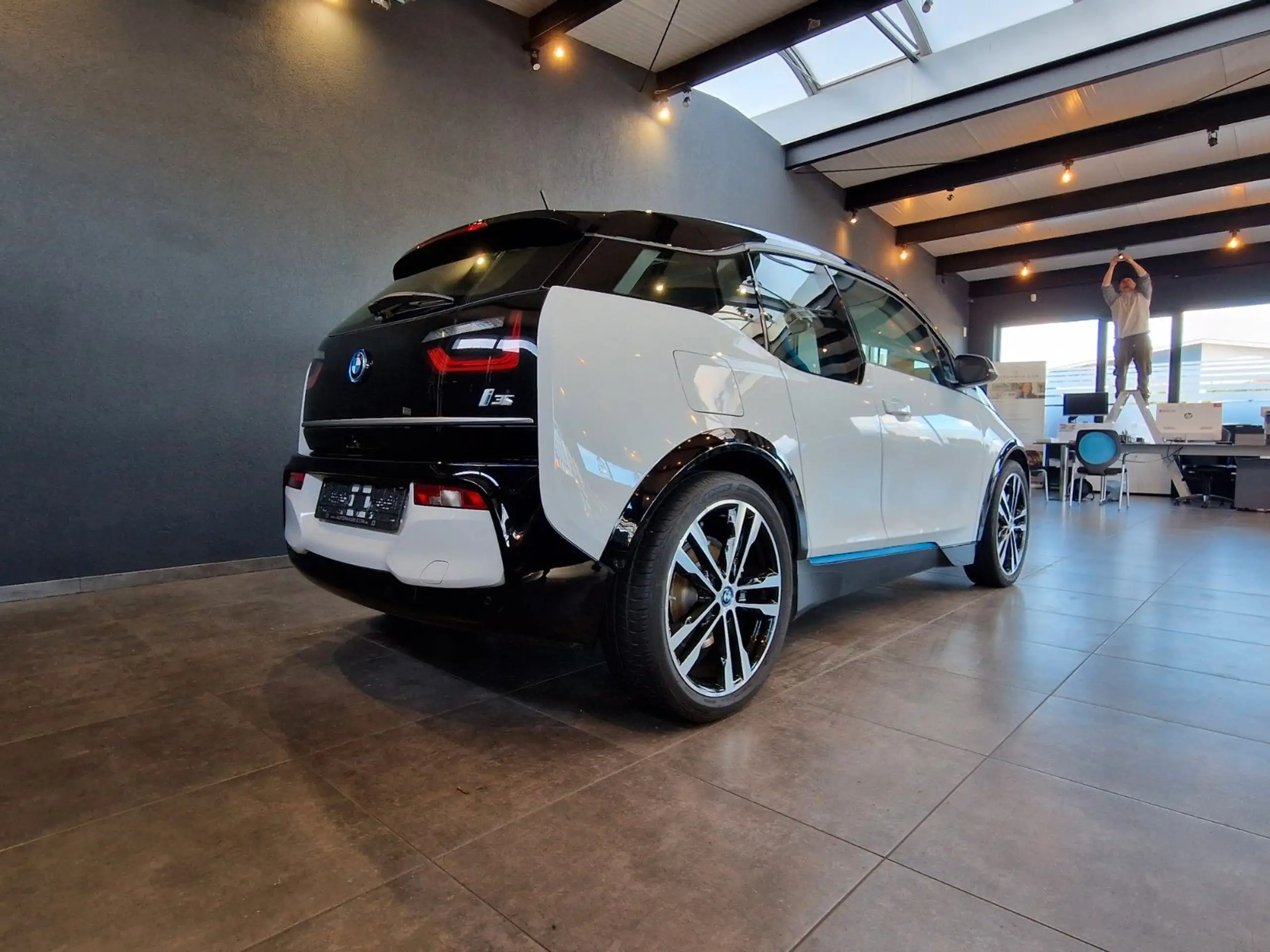 BMW - i3