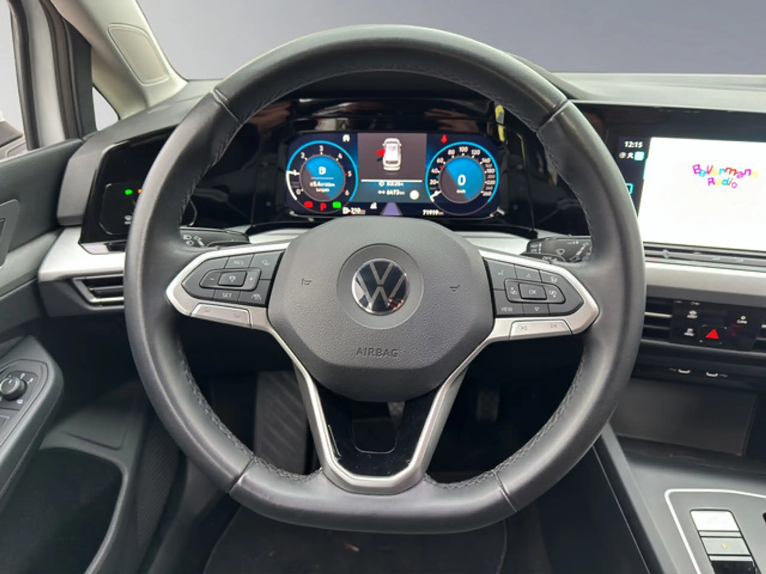 Volkswagen - Golf