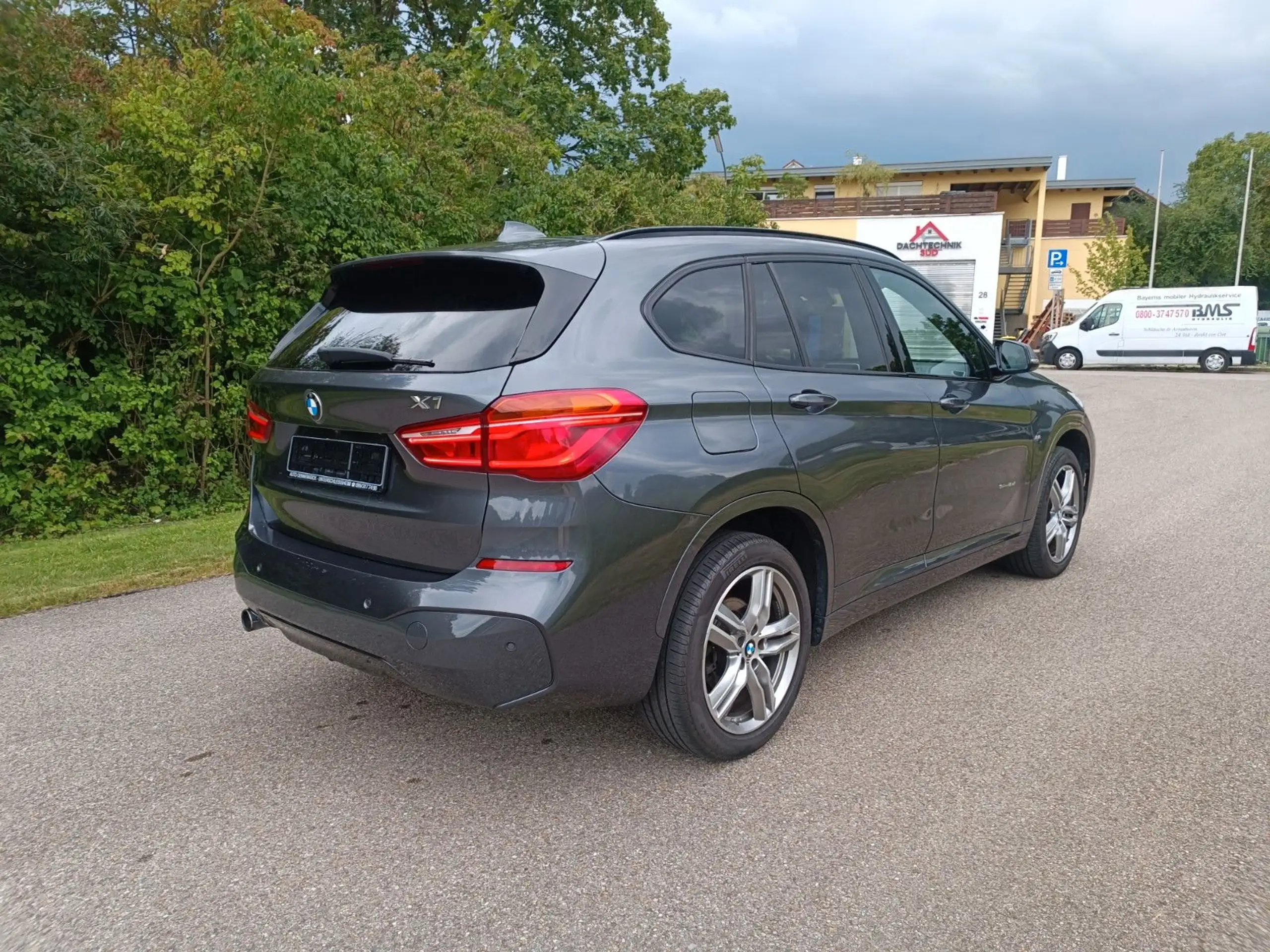 BMW - X1