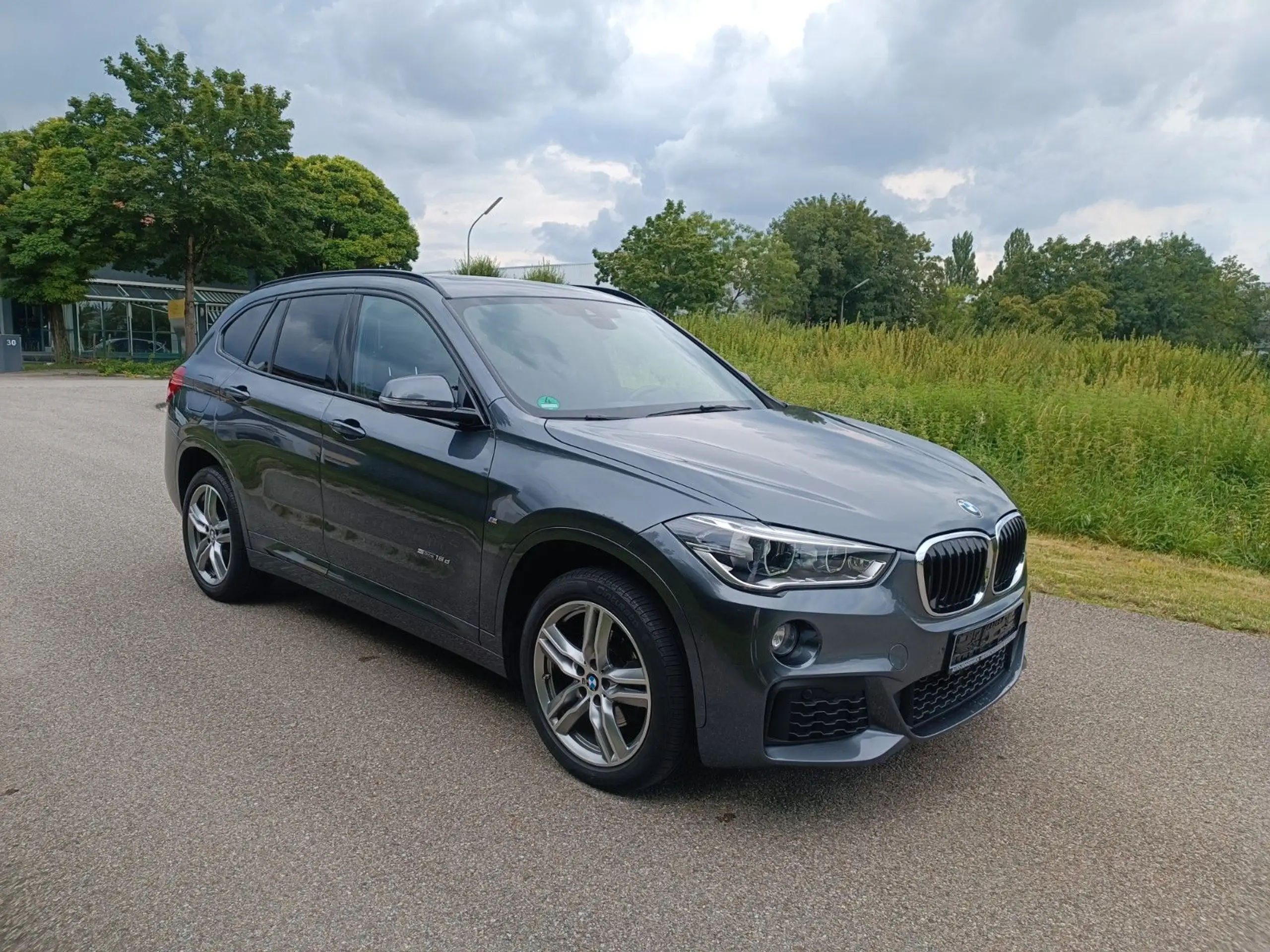 BMW - X1