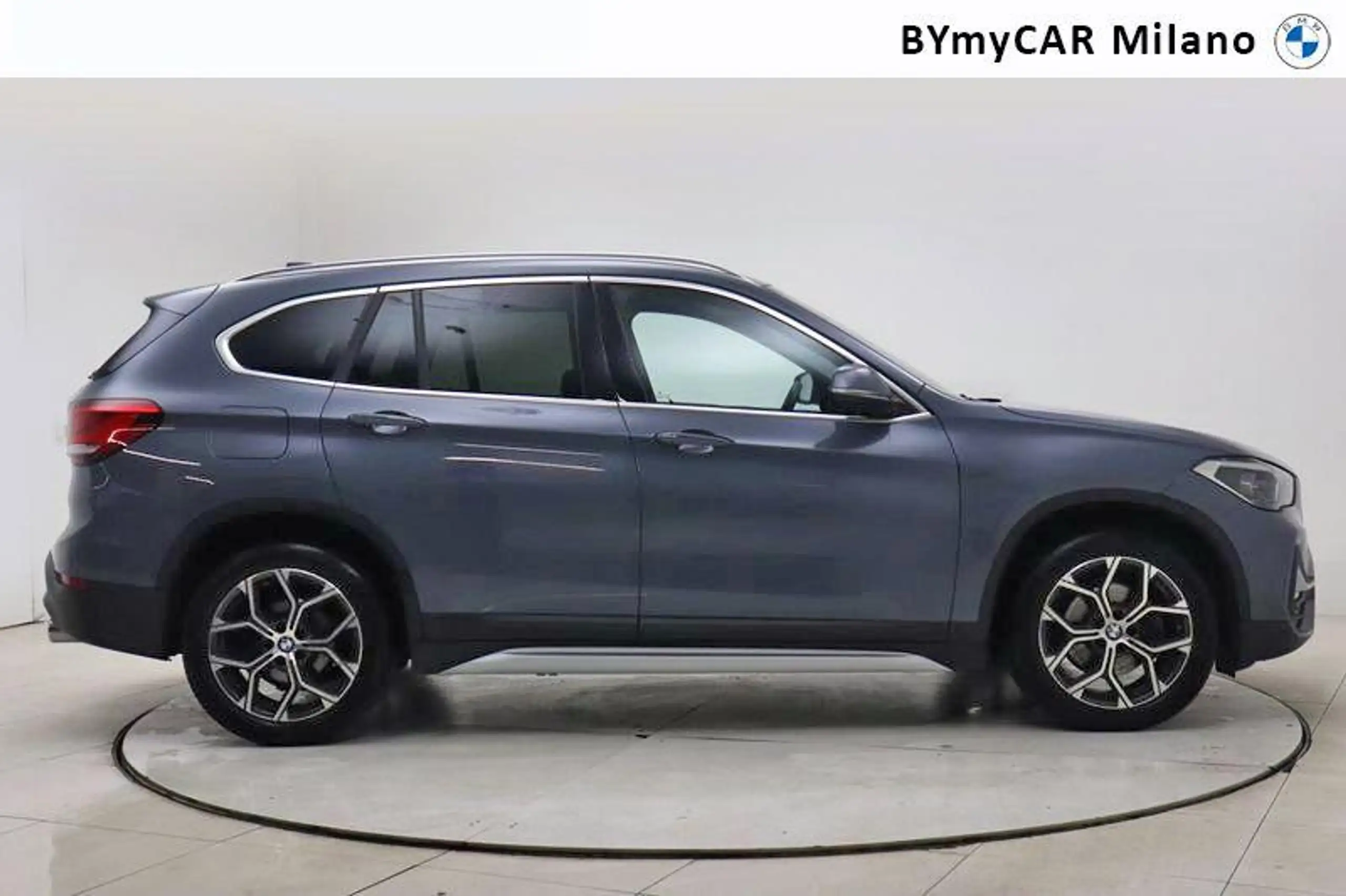 BMW - X1