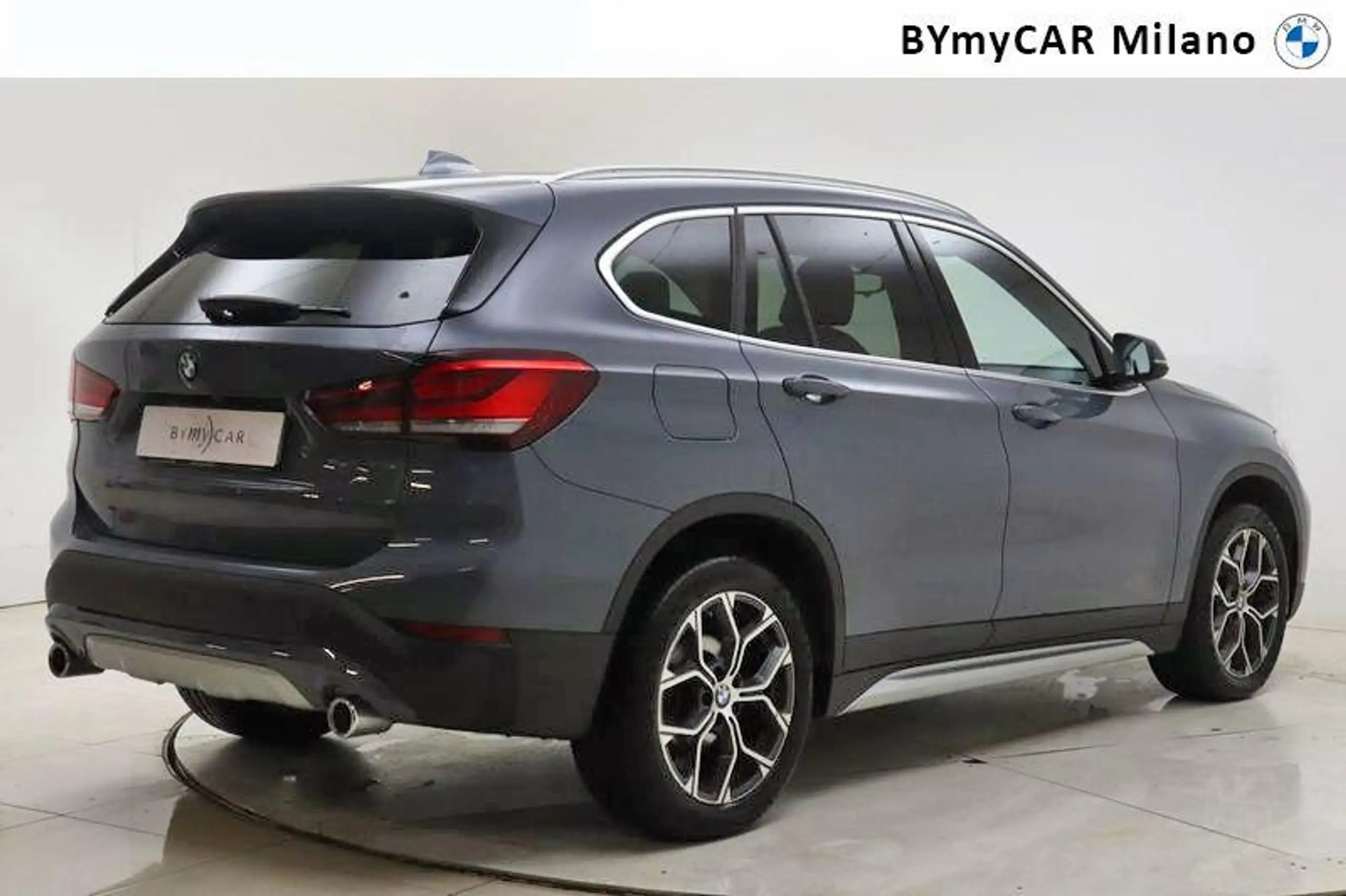 BMW - X1