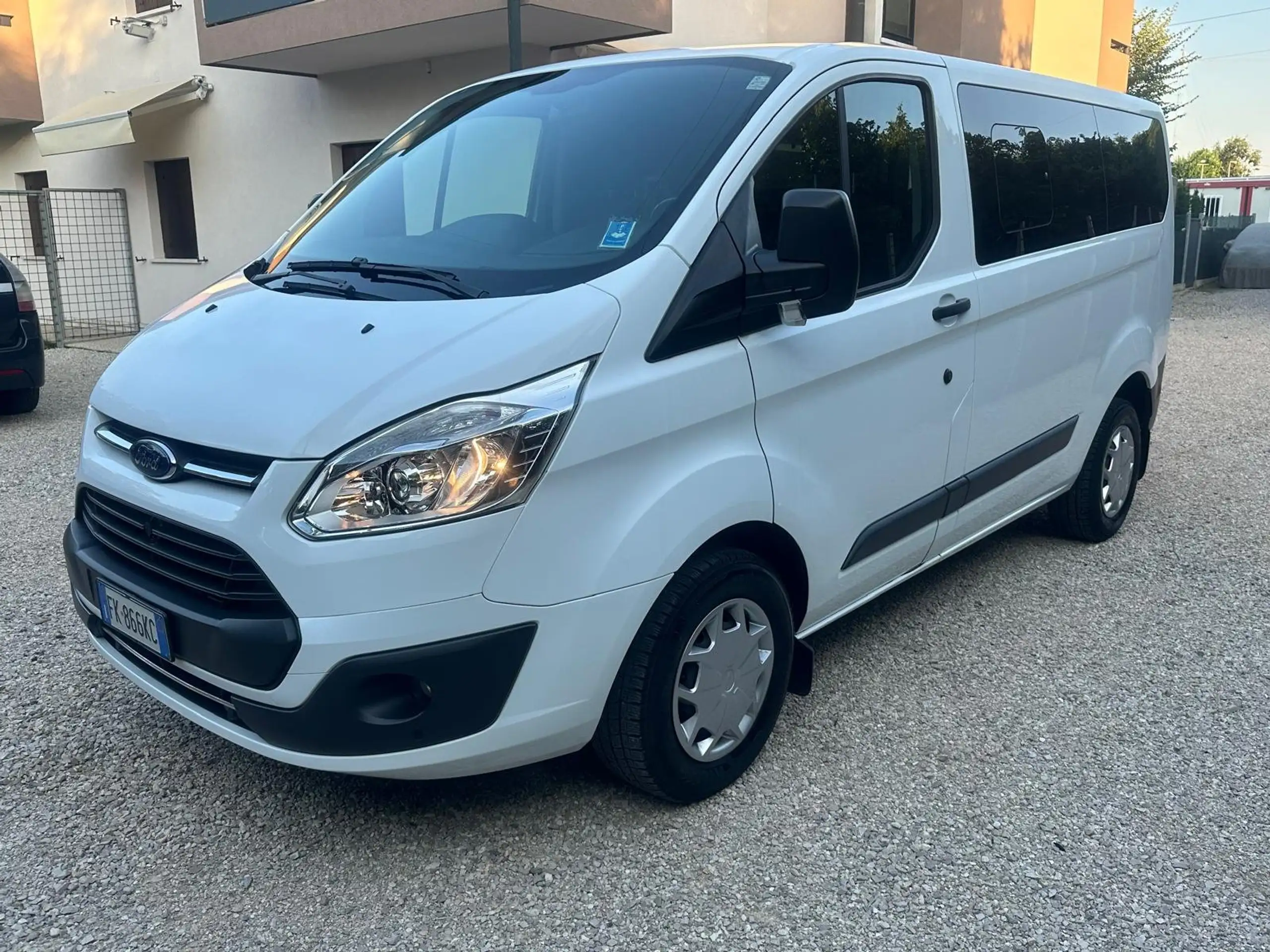 Ford - Transit Custom