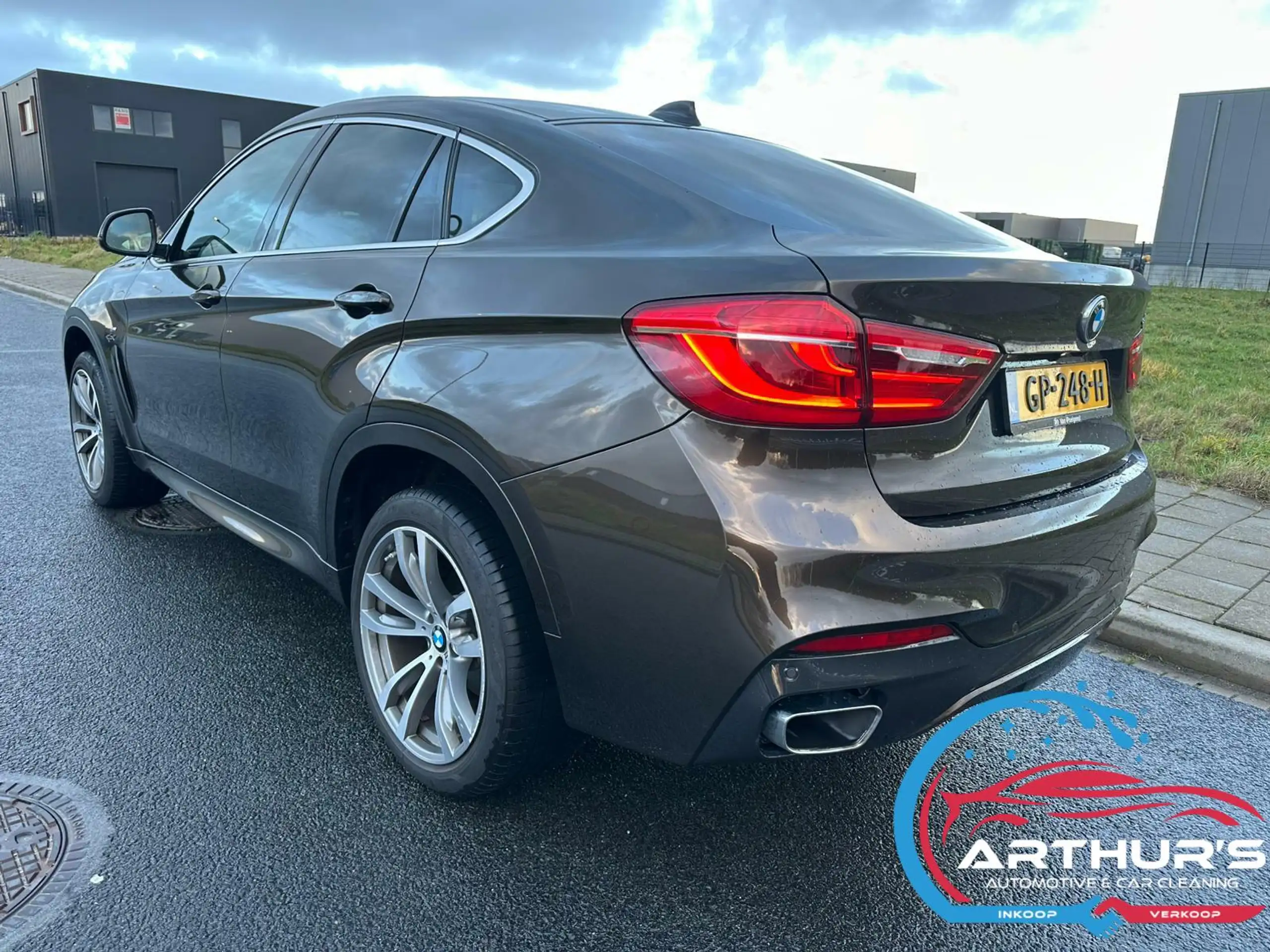 BMW - X6