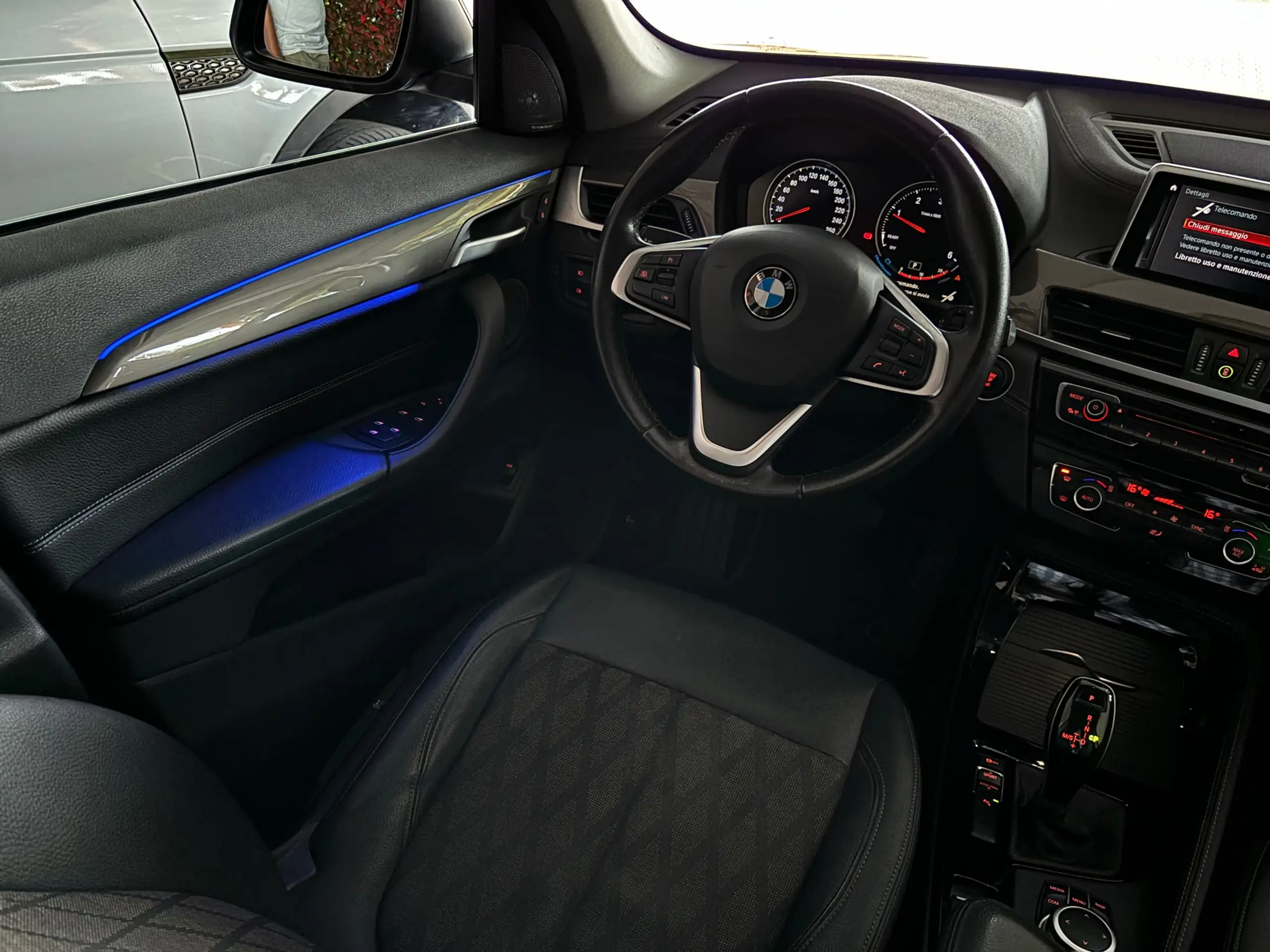 BMW - X1