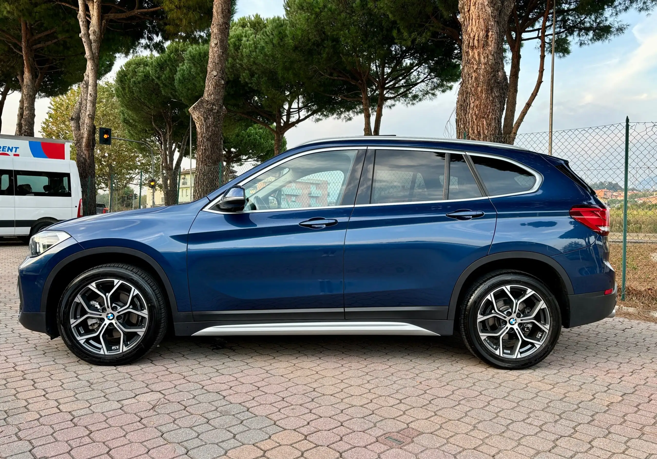 BMW - X1