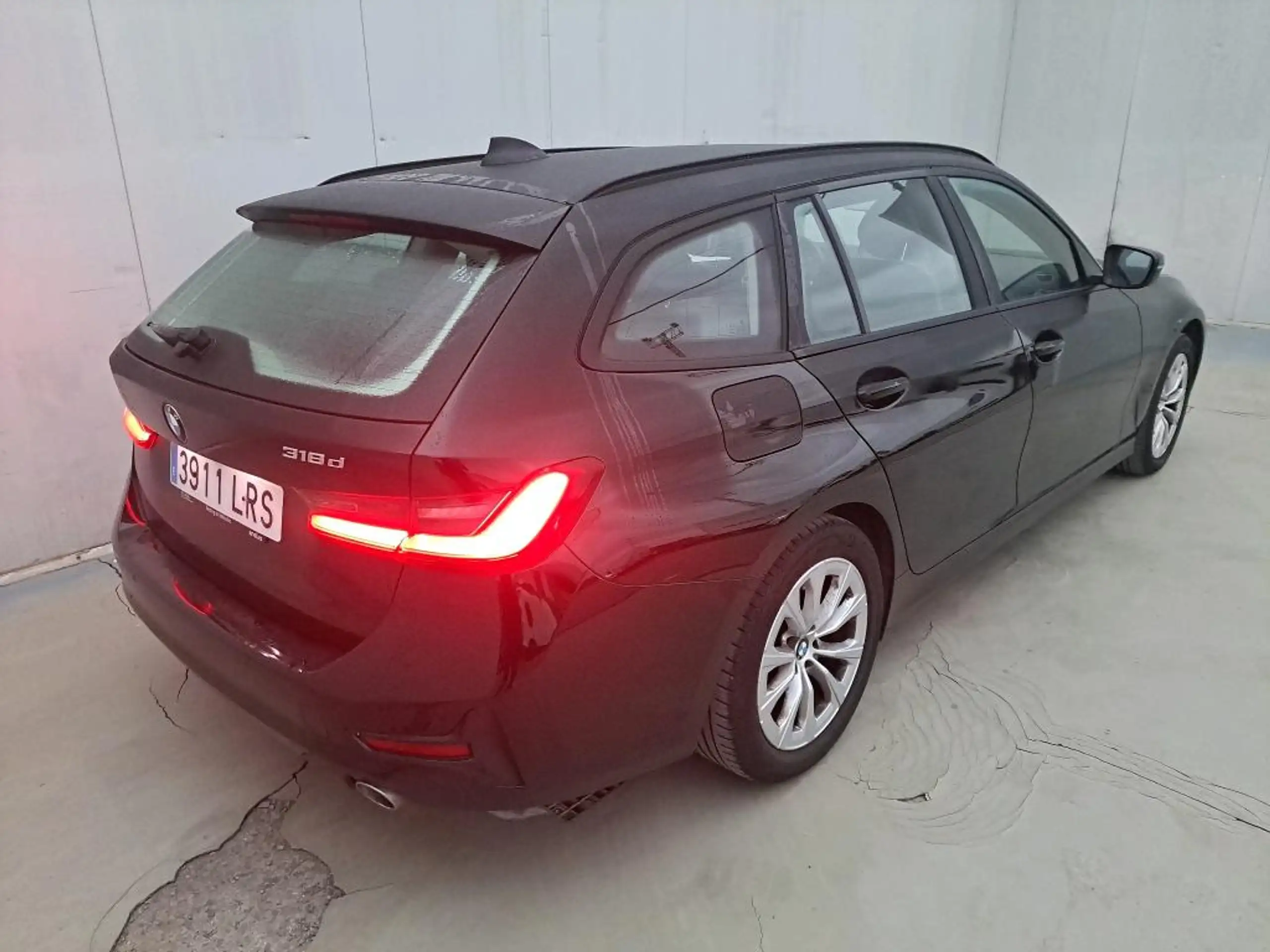 BMW - 318