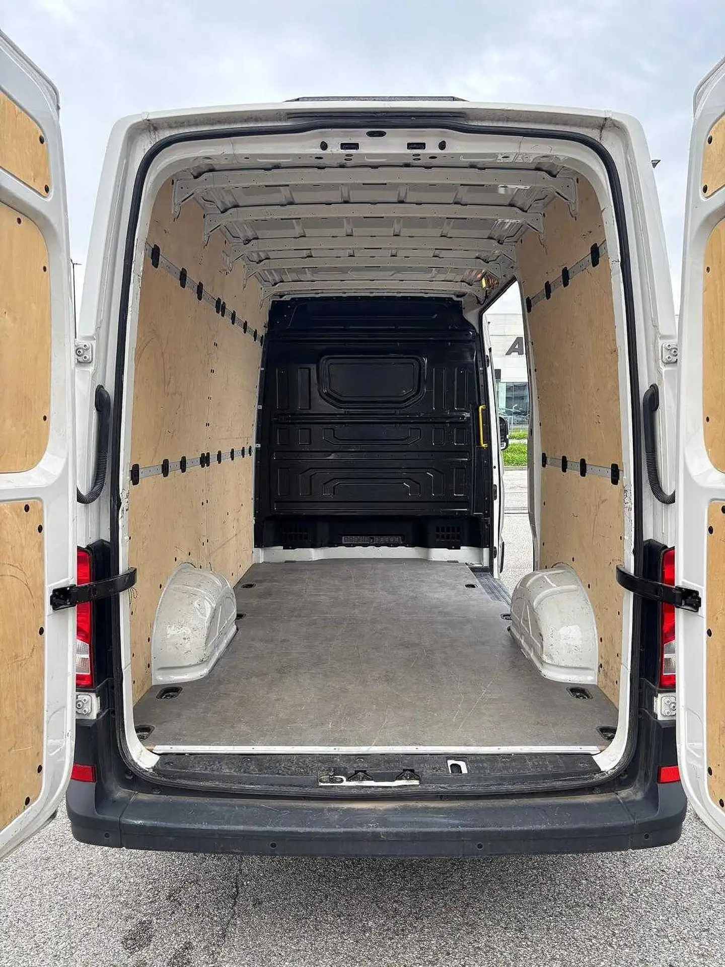 Volkswagen - Crafter