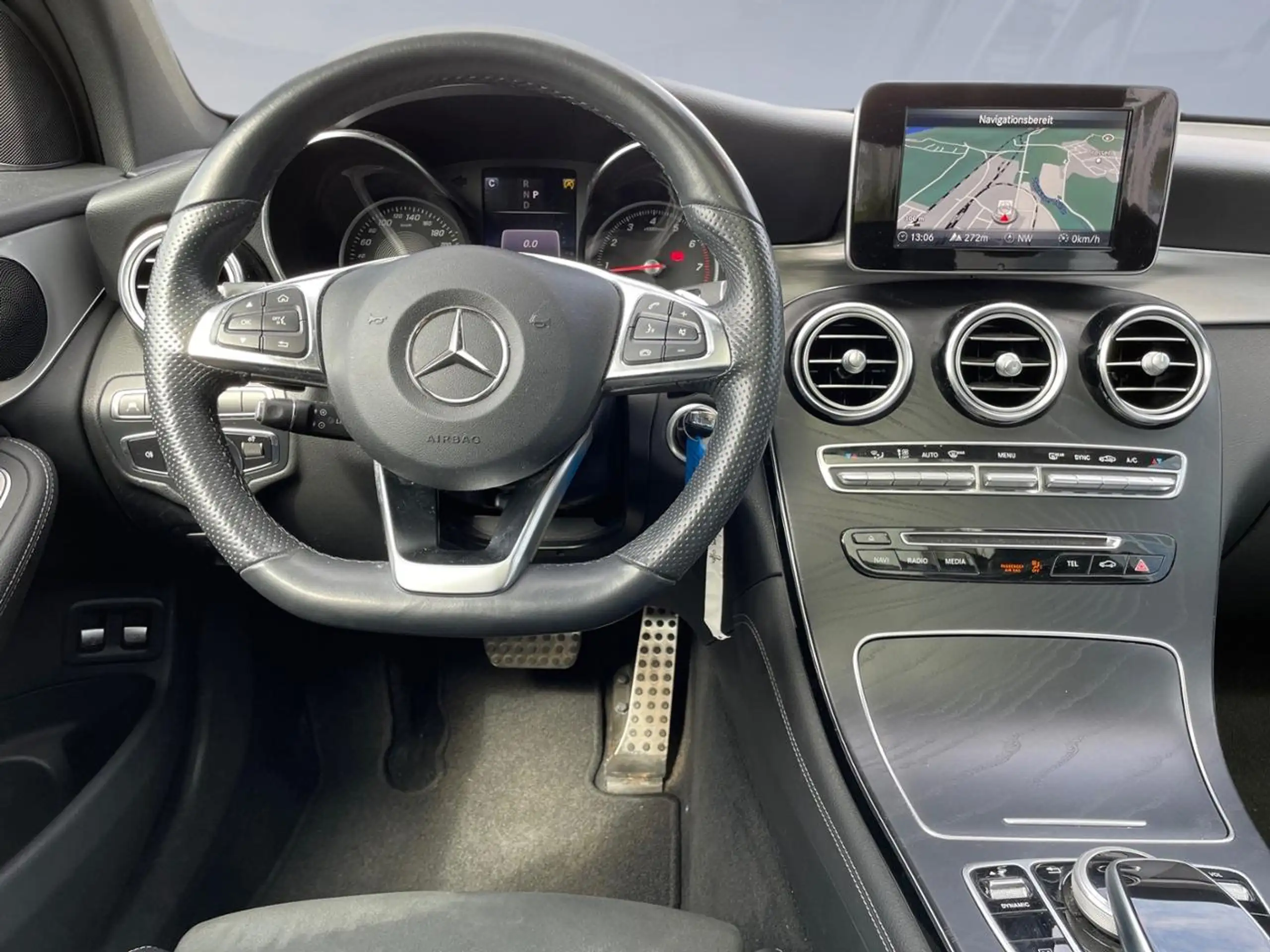 Mercedes-Benz - GLC 250