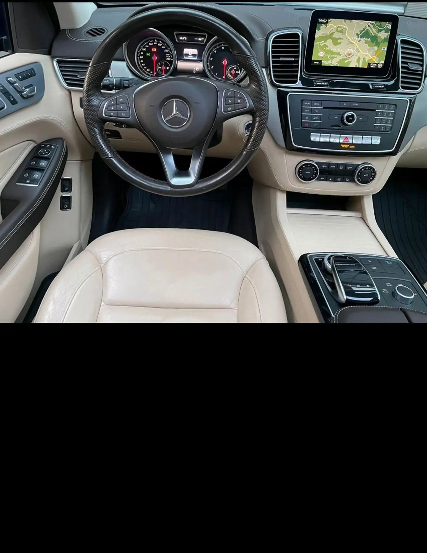 Mercedes-Benz - GLE 500