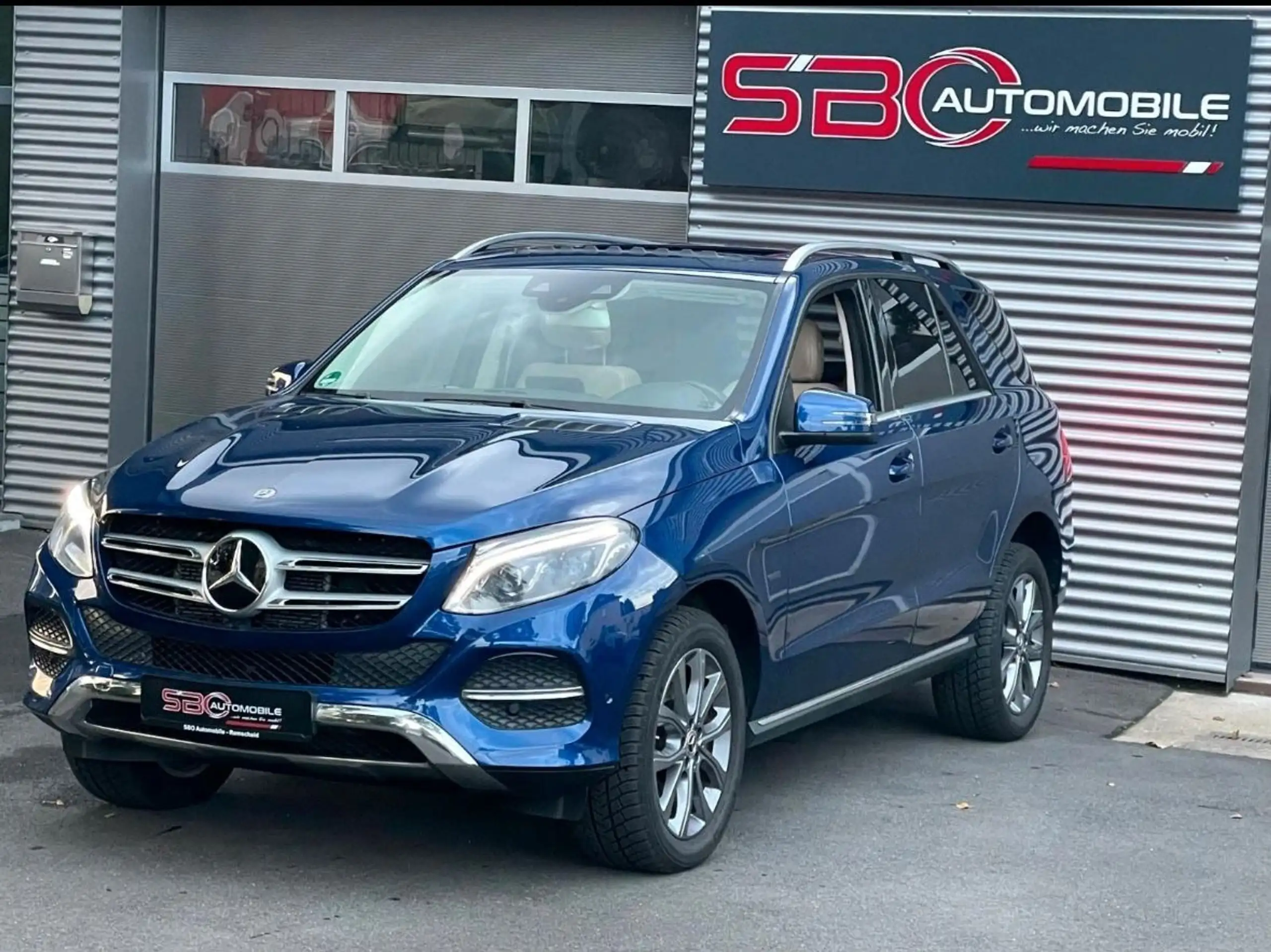 Mercedes-Benz - GLE 500