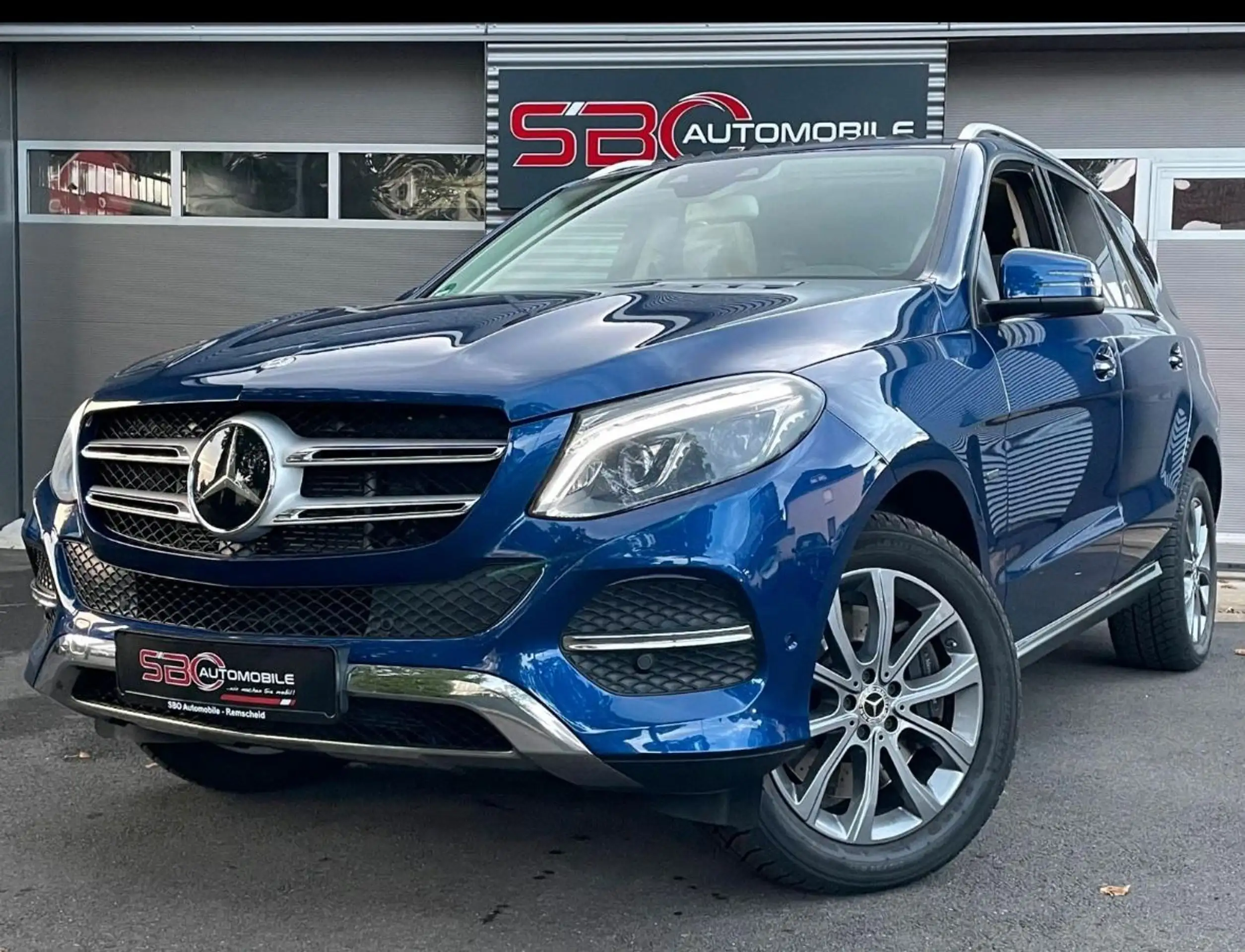 Mercedes-Benz - GLE 500