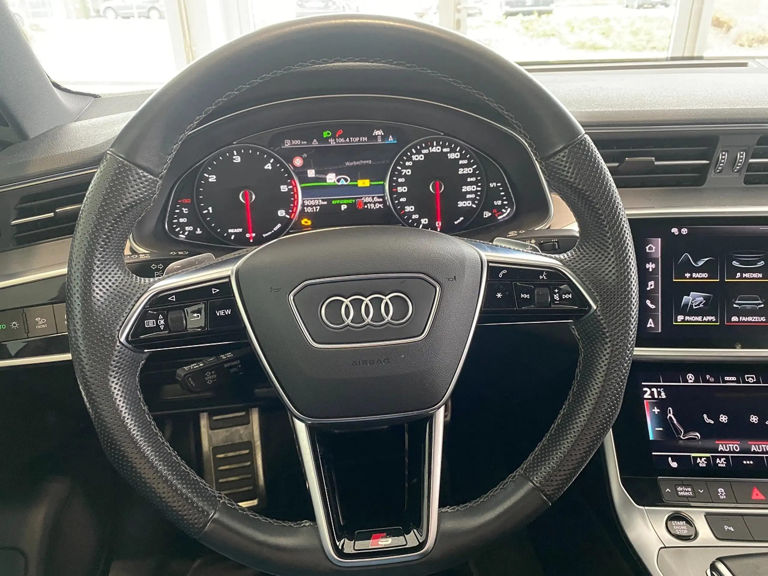 Audi - A6