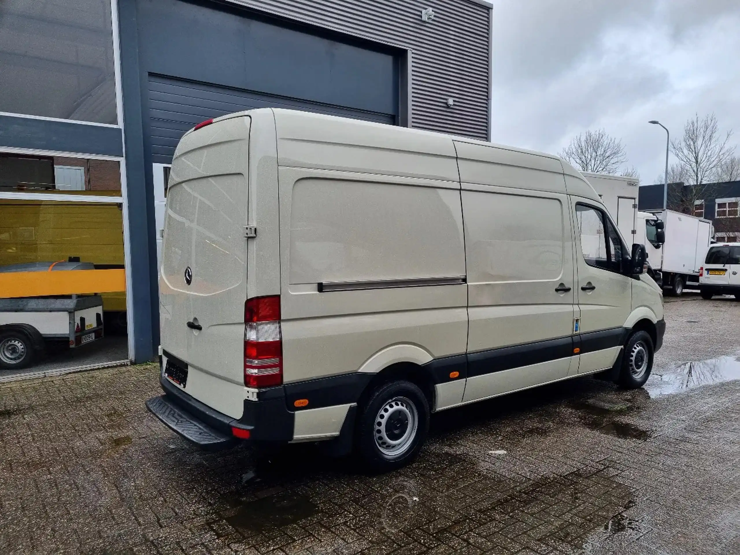 Mercedes-Benz - Sprinter