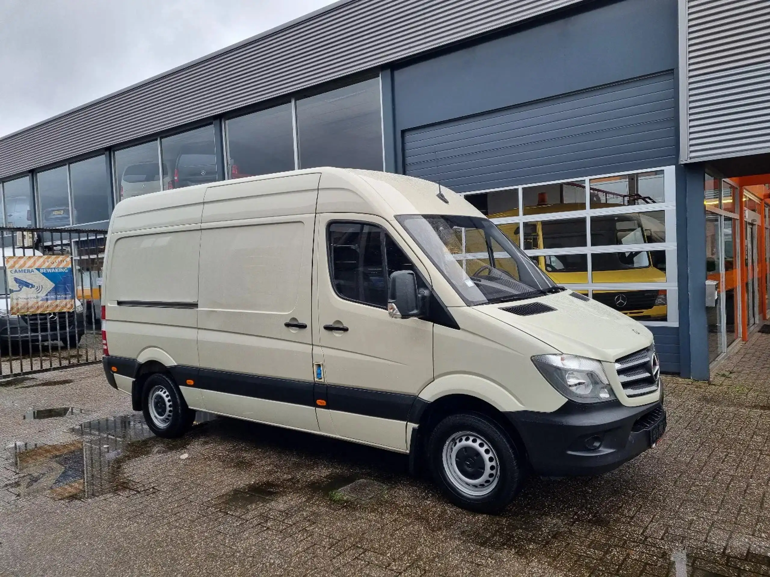 Mercedes-Benz - Sprinter