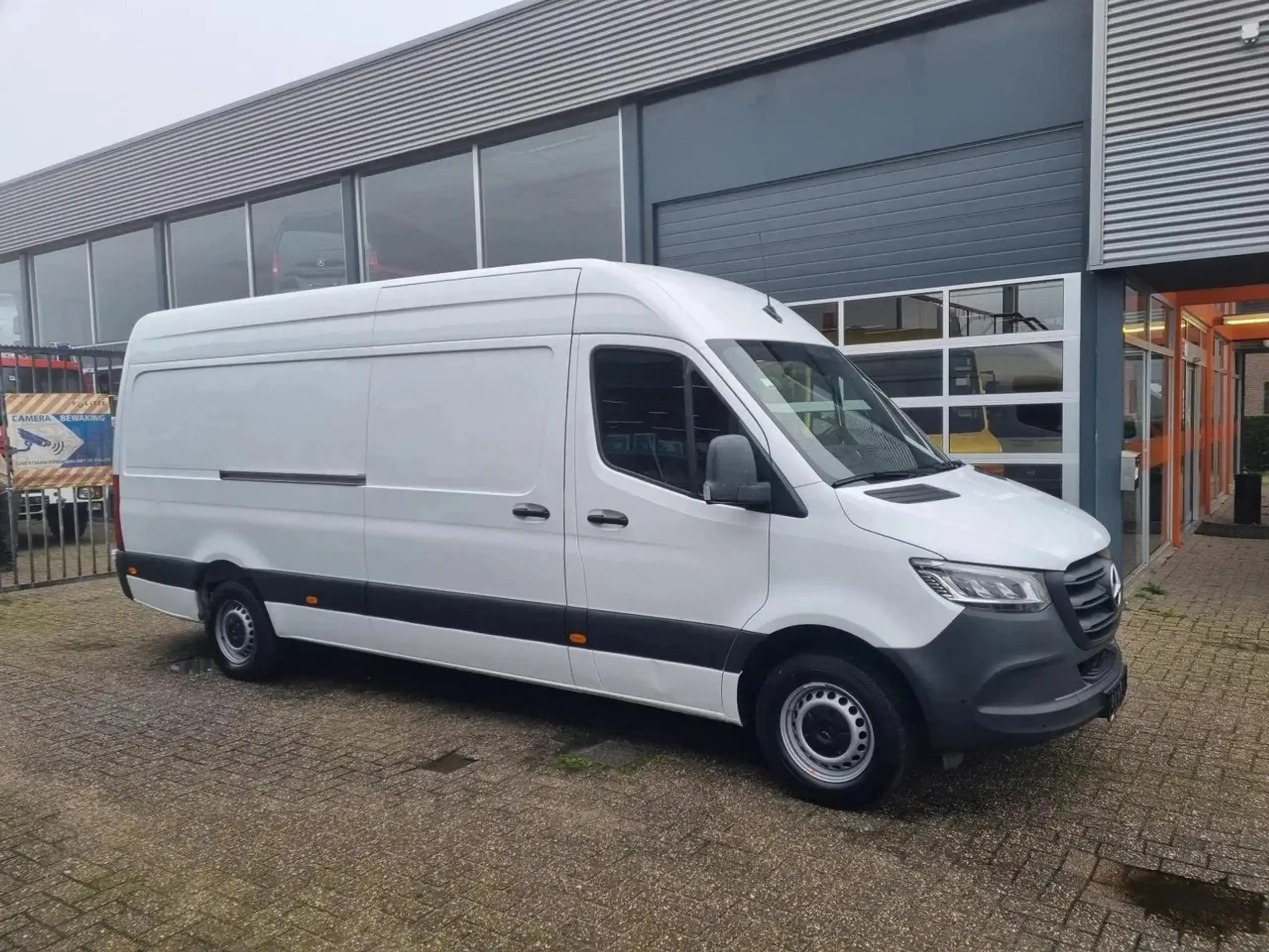 Mercedes-Benz - Sprinter