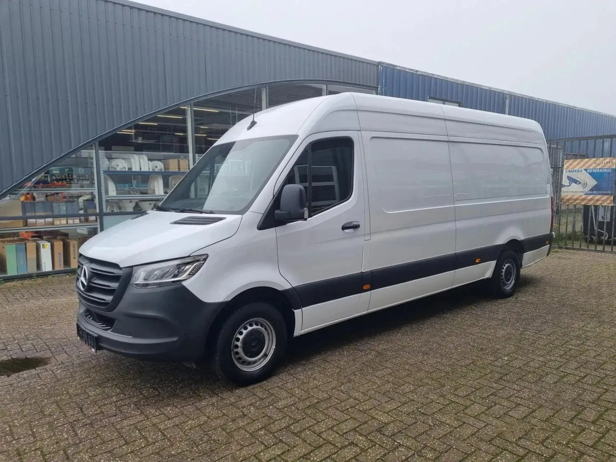 Mercedes-Benz - Sprinter