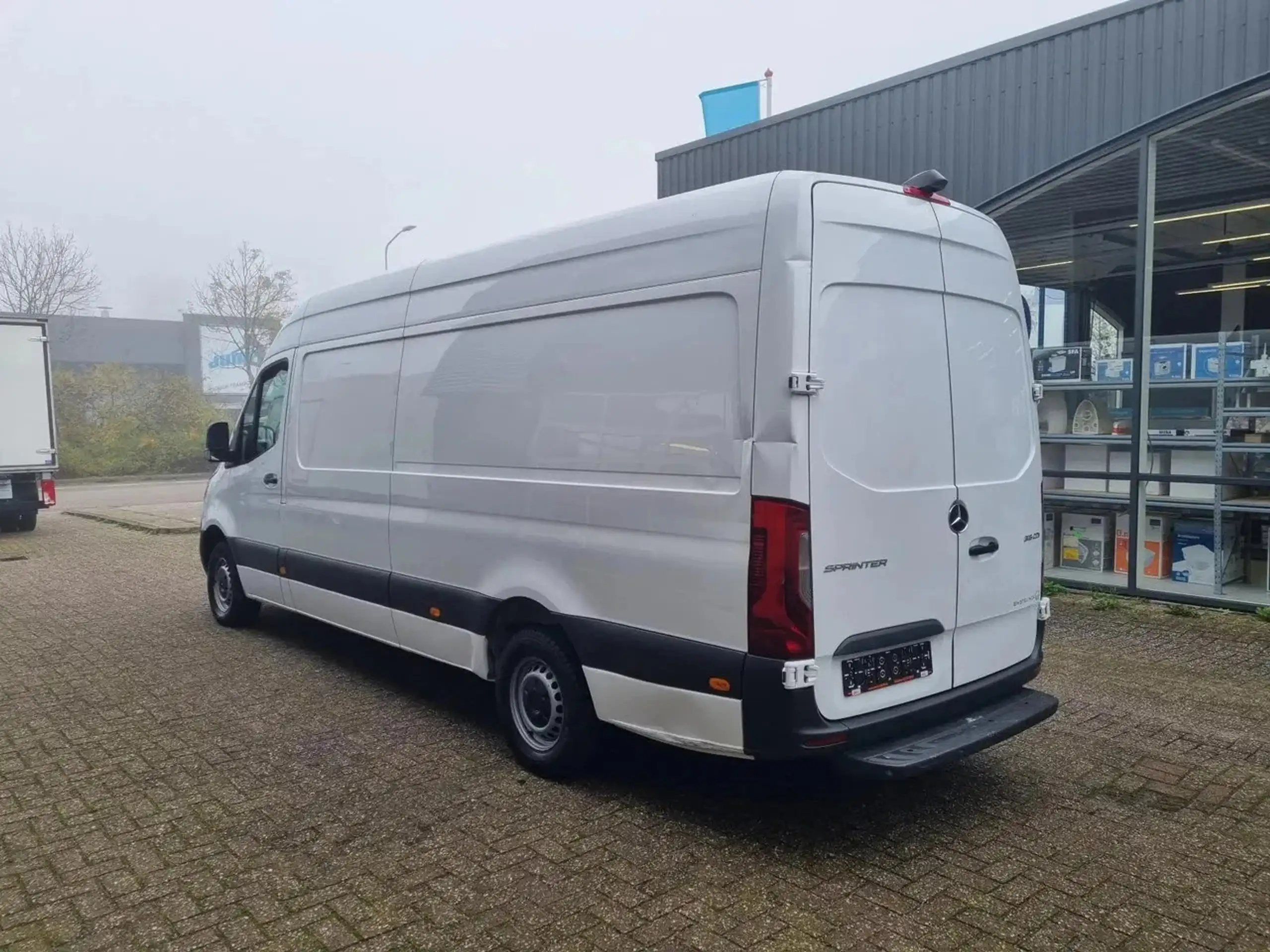 Mercedes-Benz - Sprinter