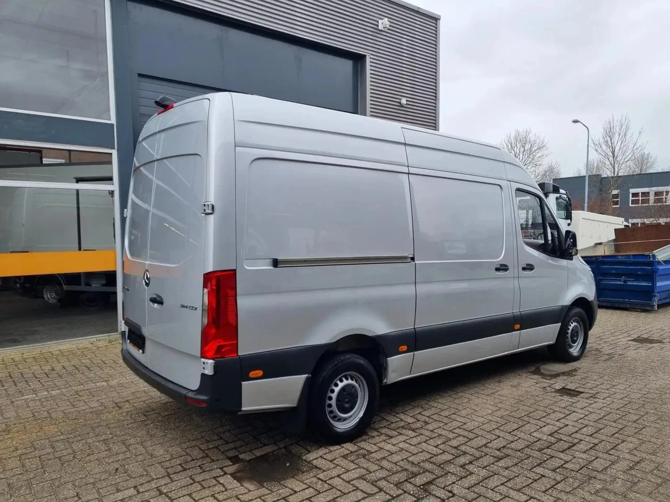 Mercedes-Benz - Sprinter