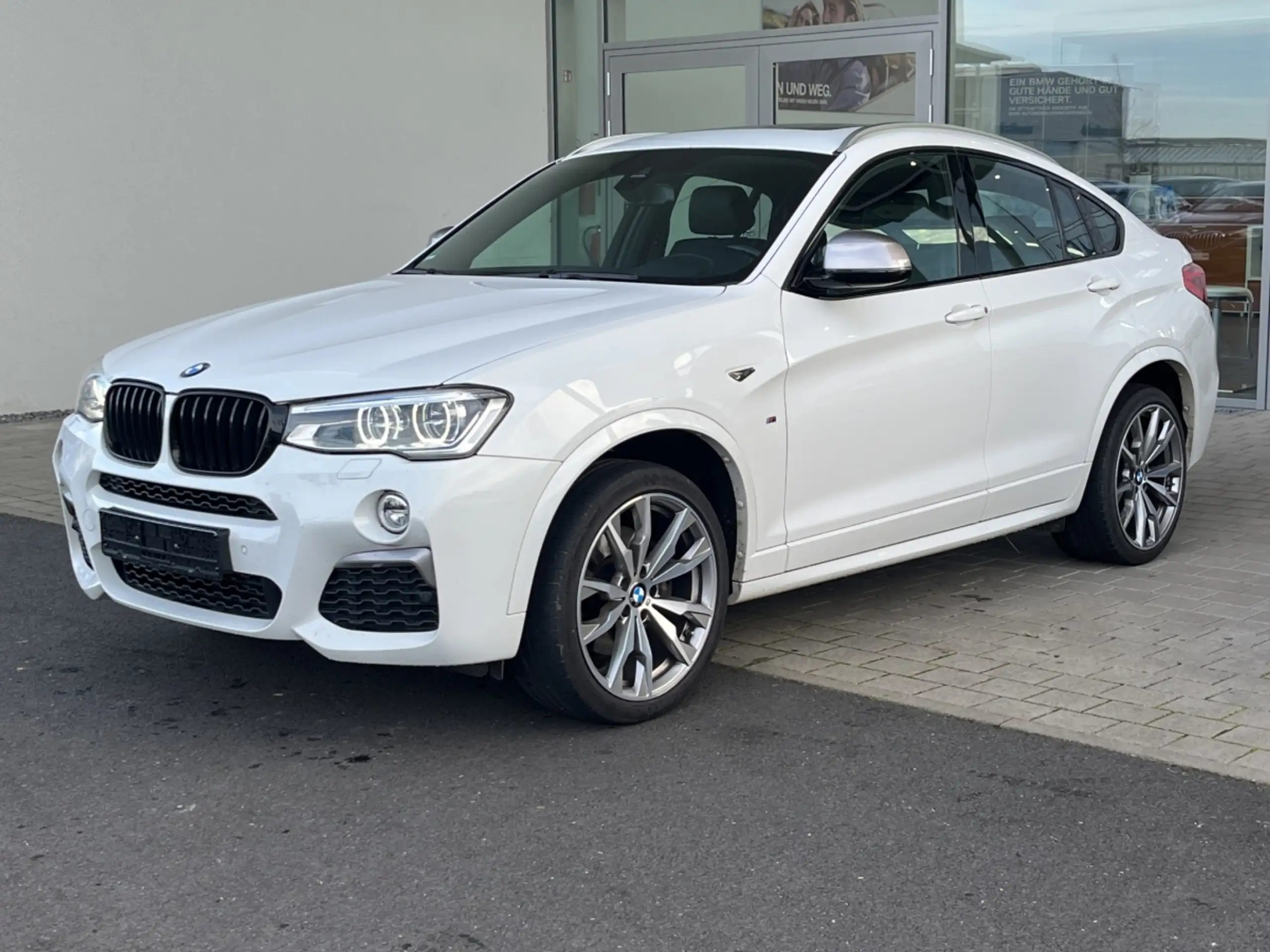 BMW - X4 M