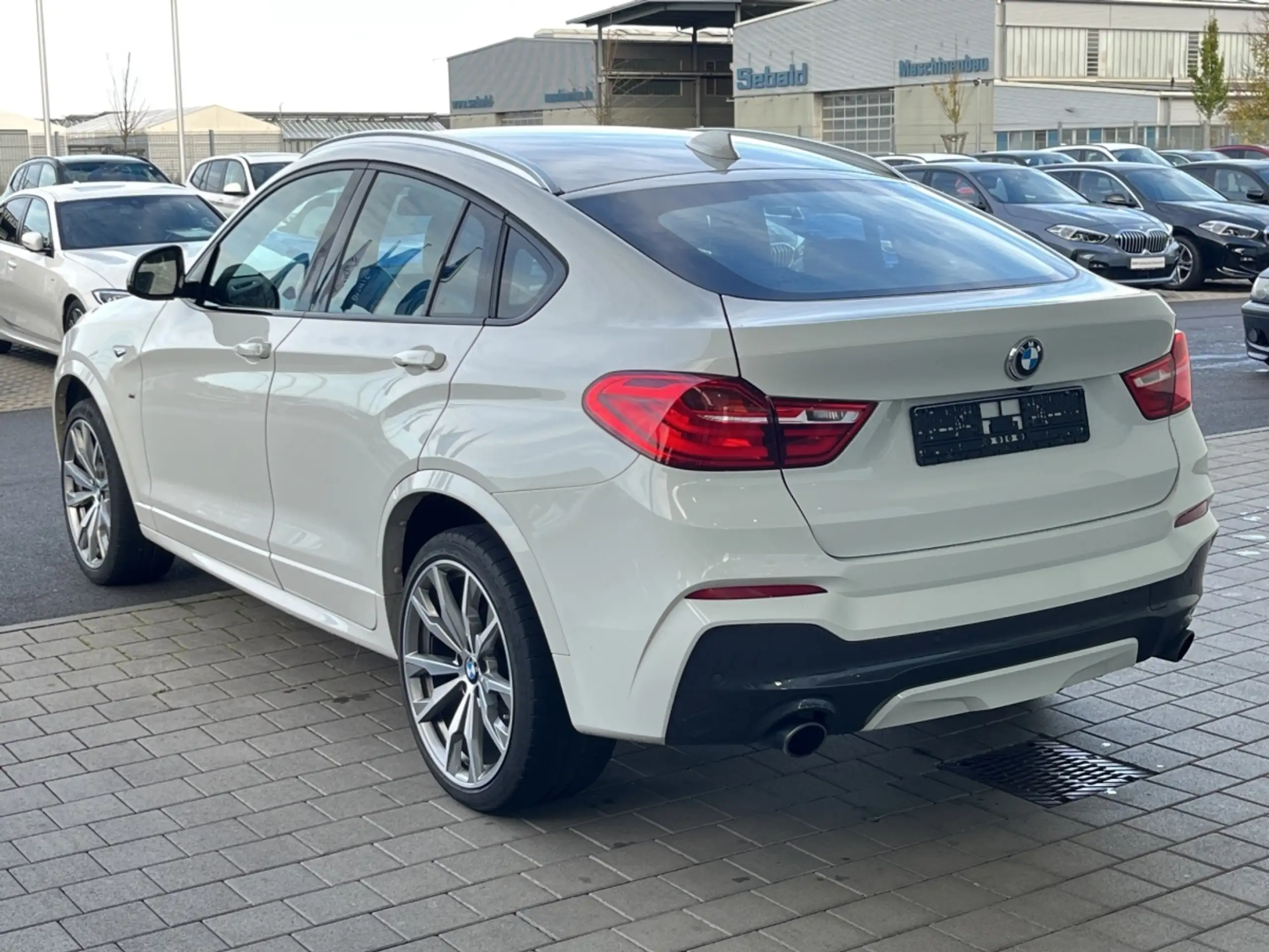 BMW - X4 M