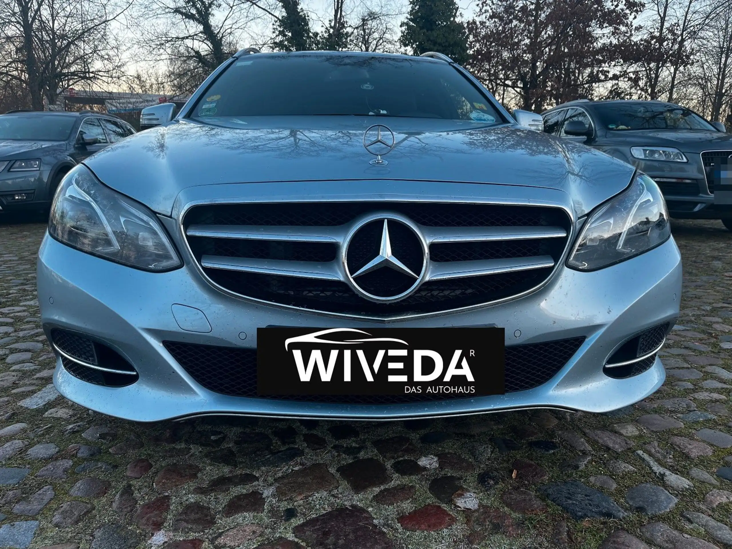 Mercedes-Benz - E 250