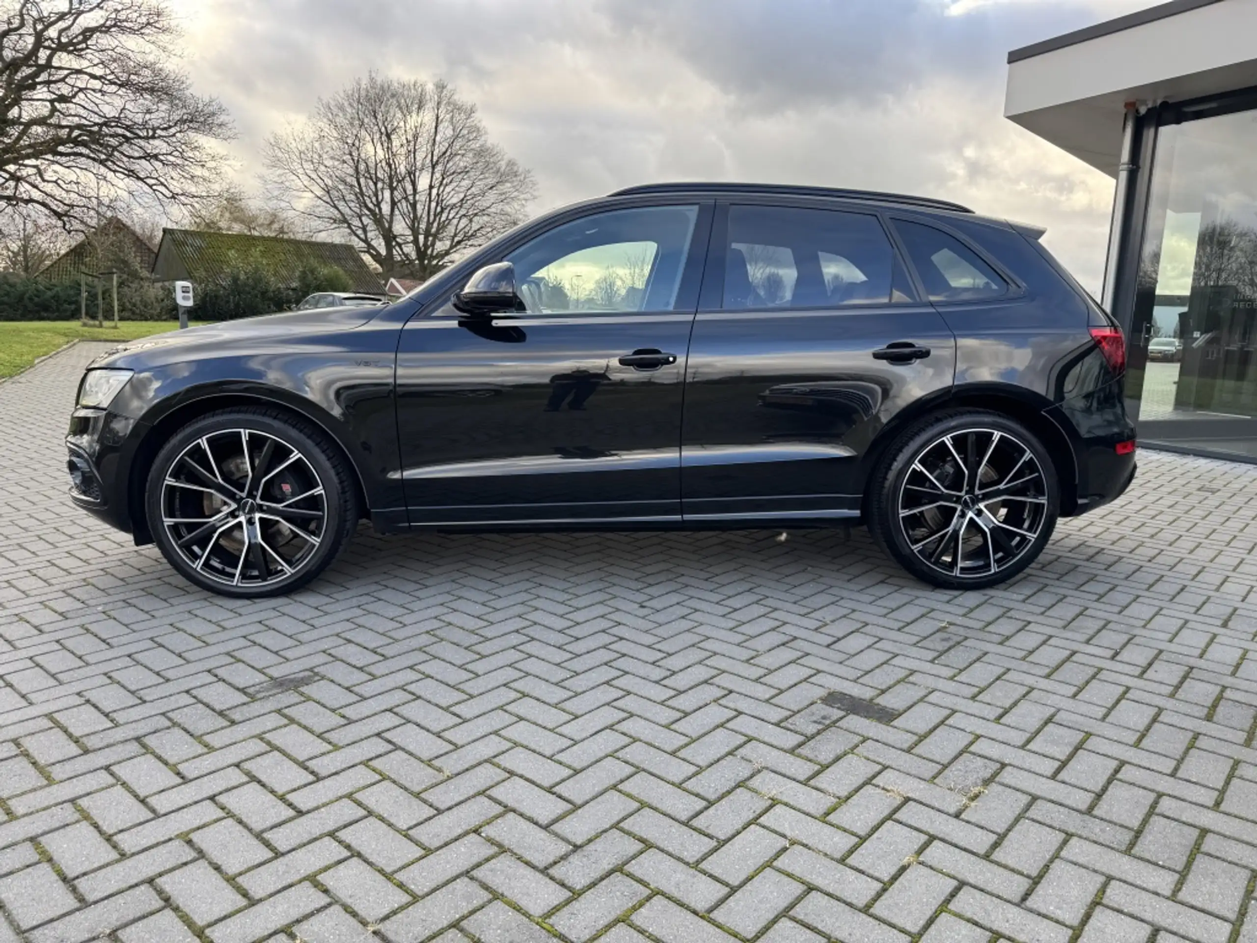 Audi - Q5