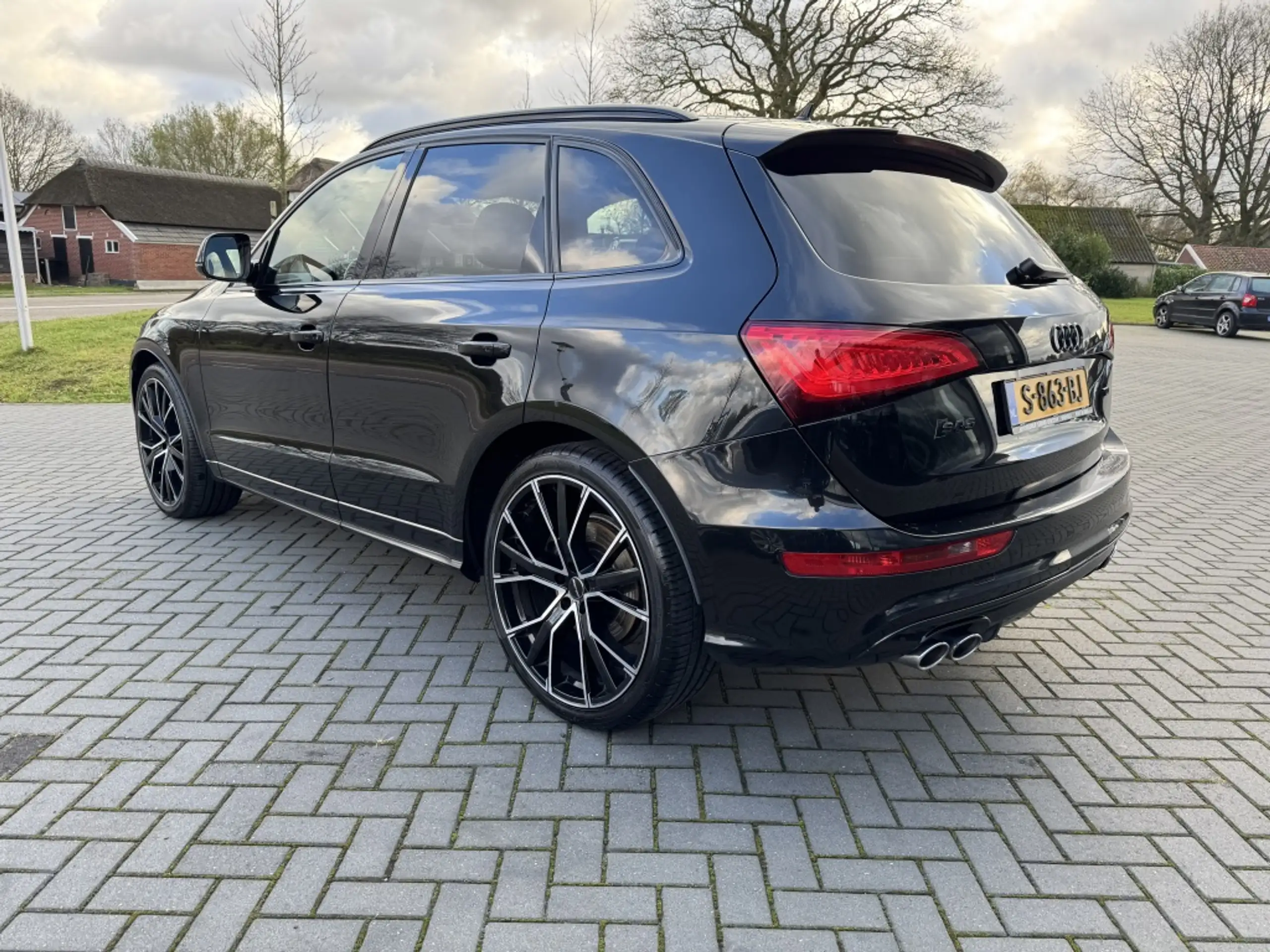 Audi - Q5