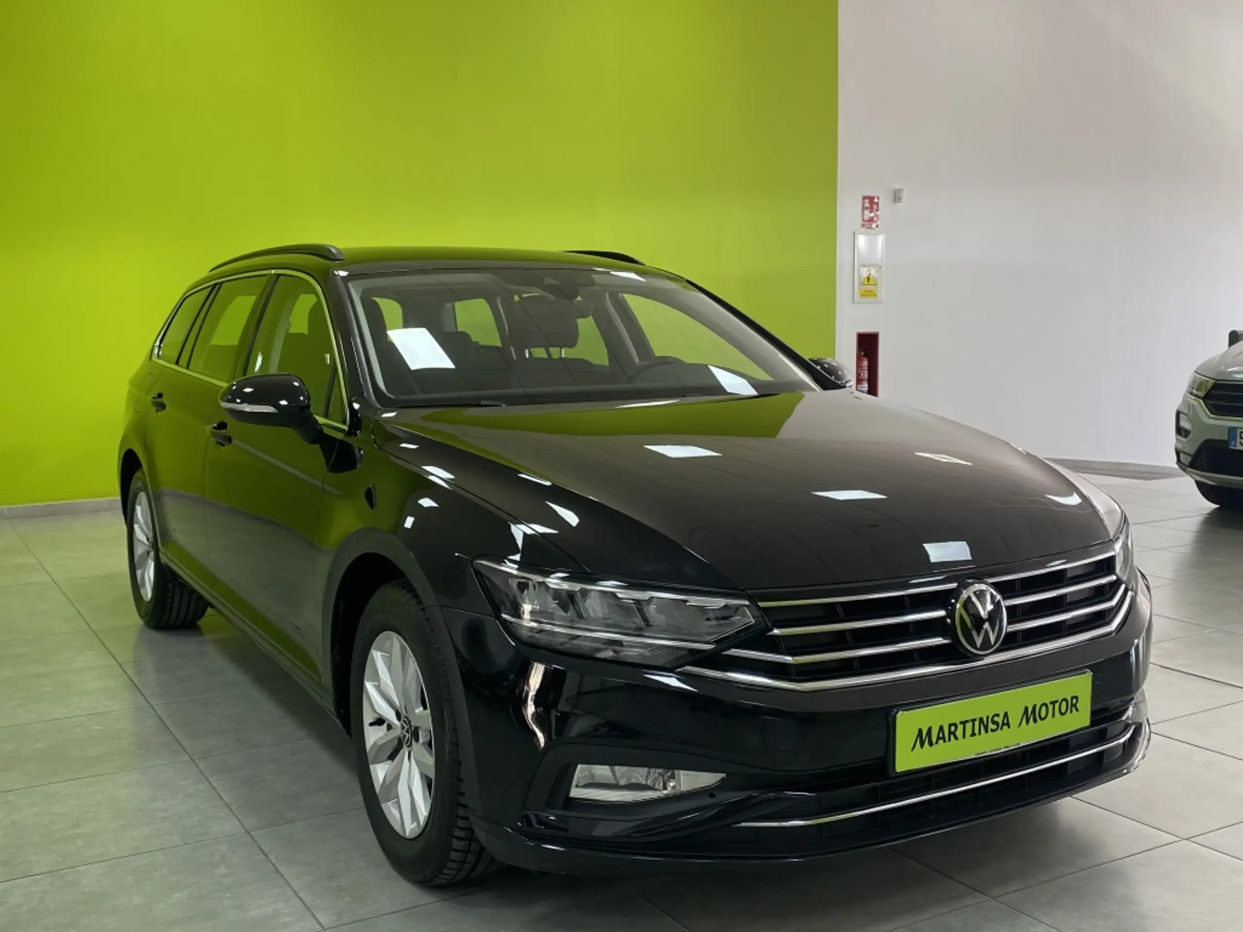 Volkswagen - Passat