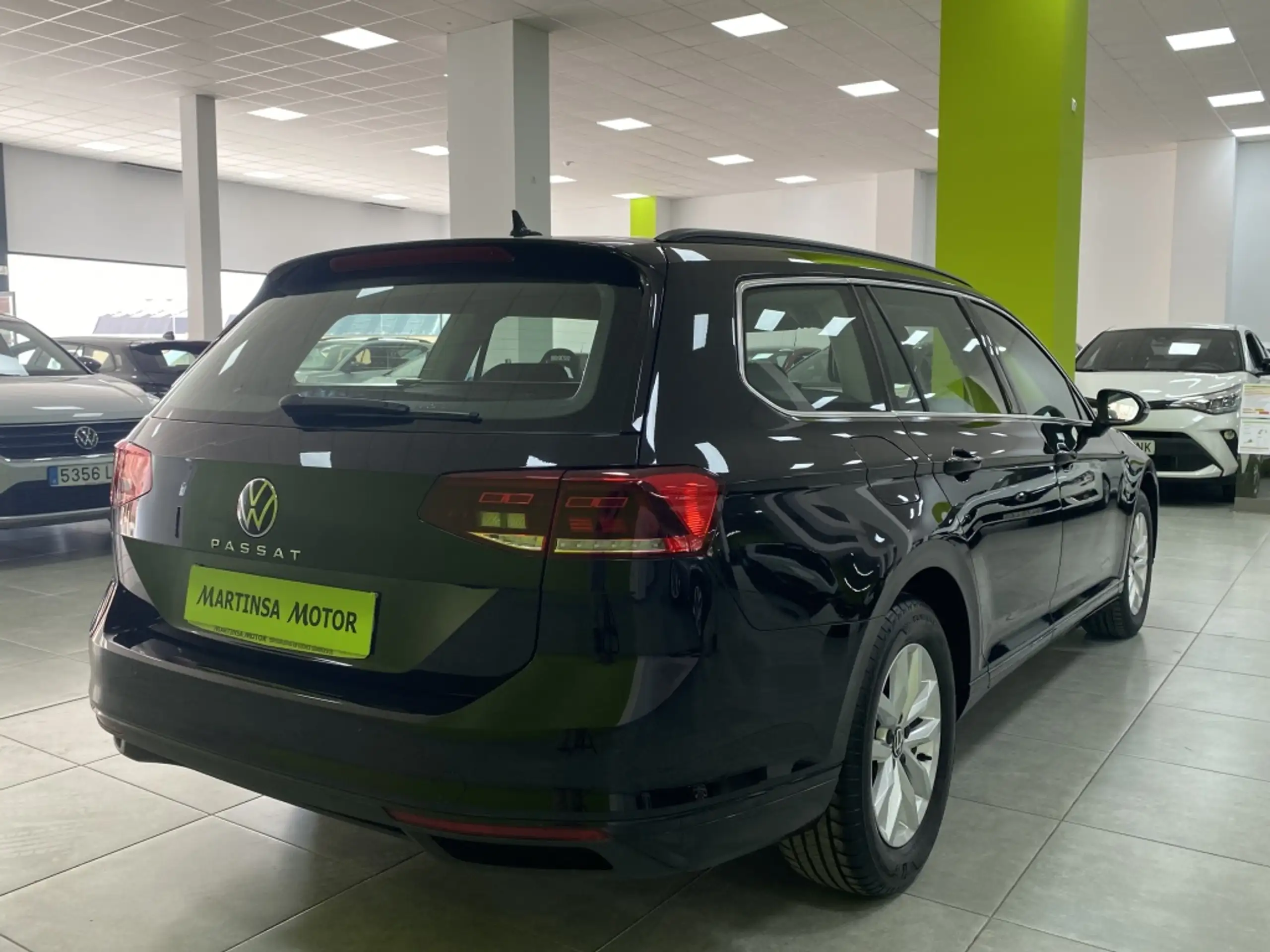 Volkswagen - Passat