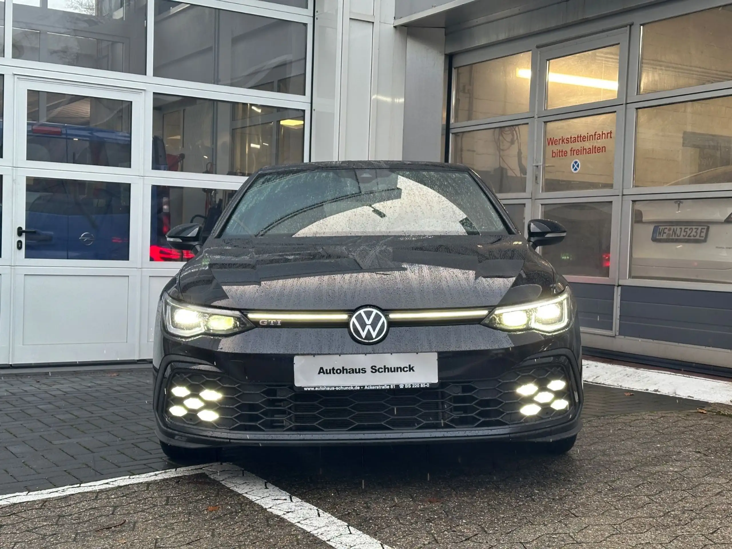 Volkswagen - Golf