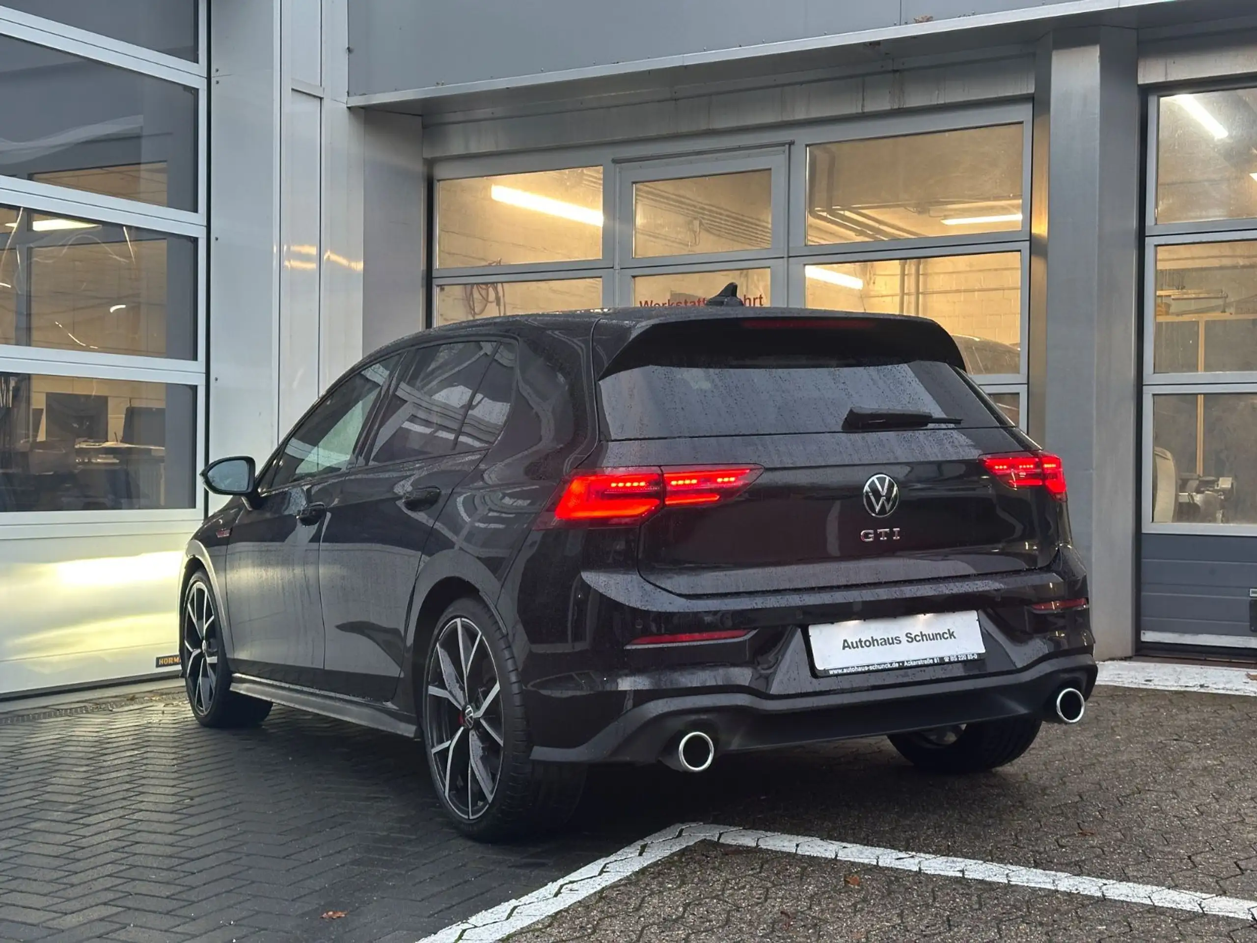 Volkswagen - Golf