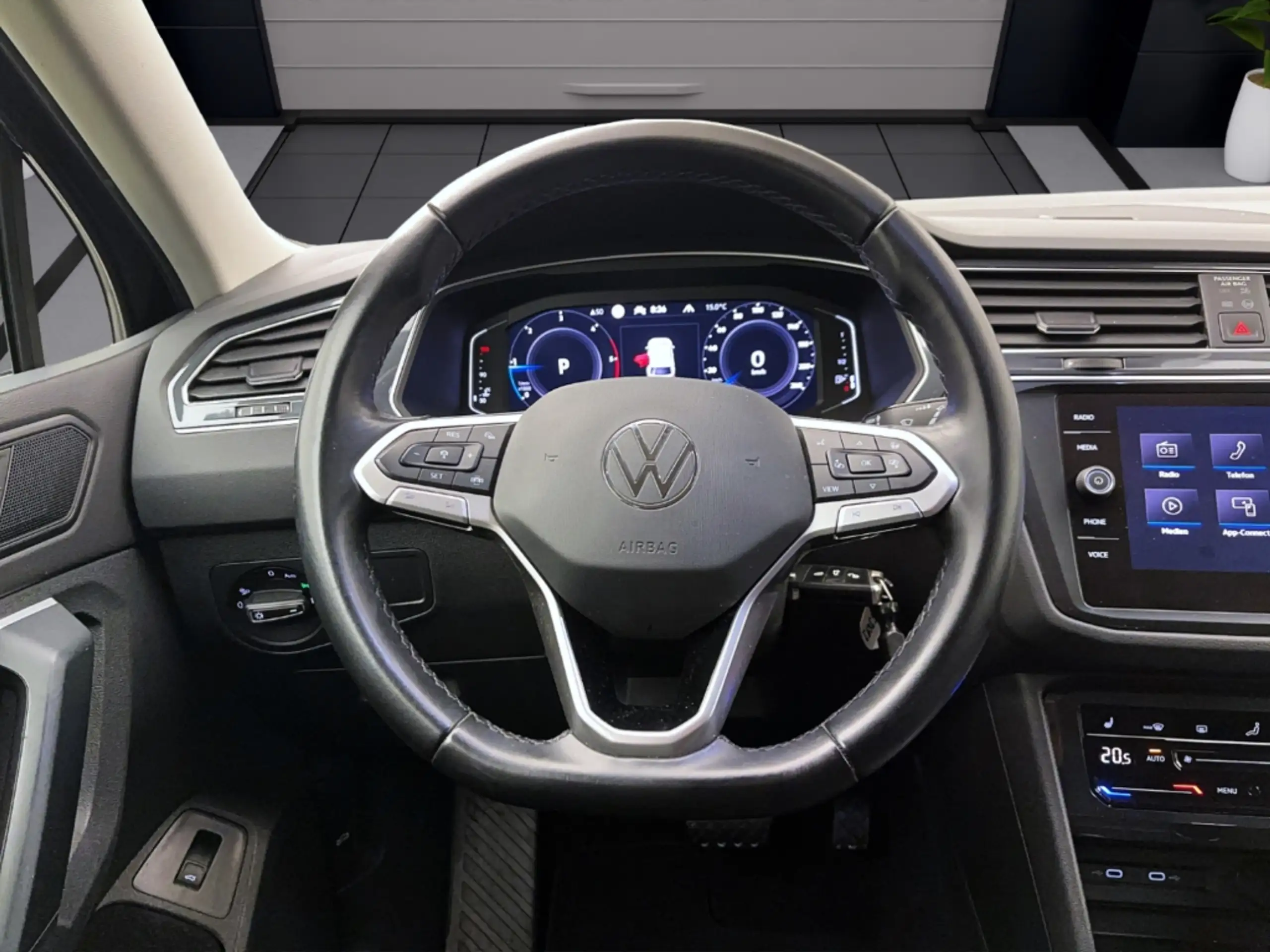 Volkswagen - Tiguan