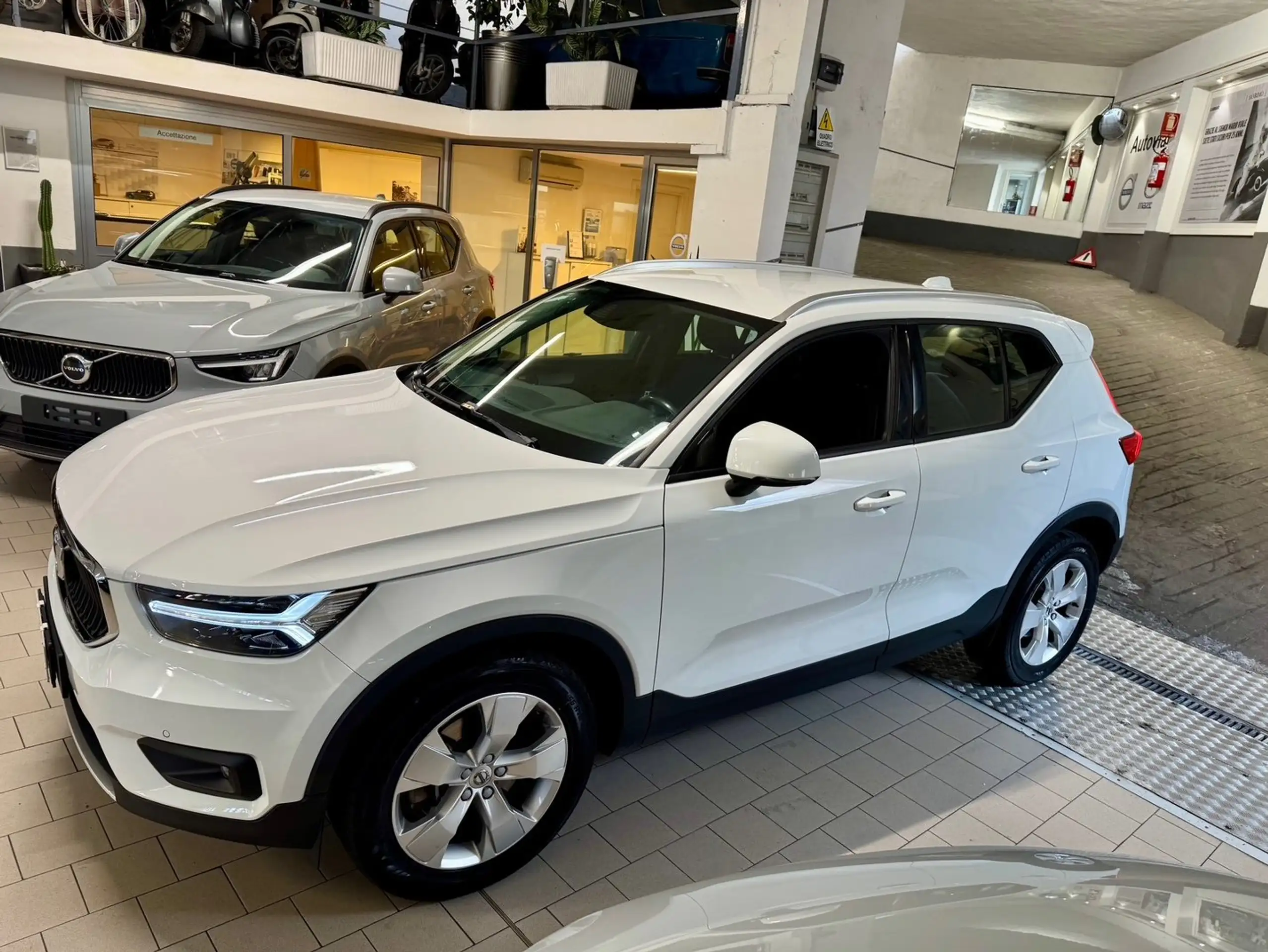 Volvo - XC40